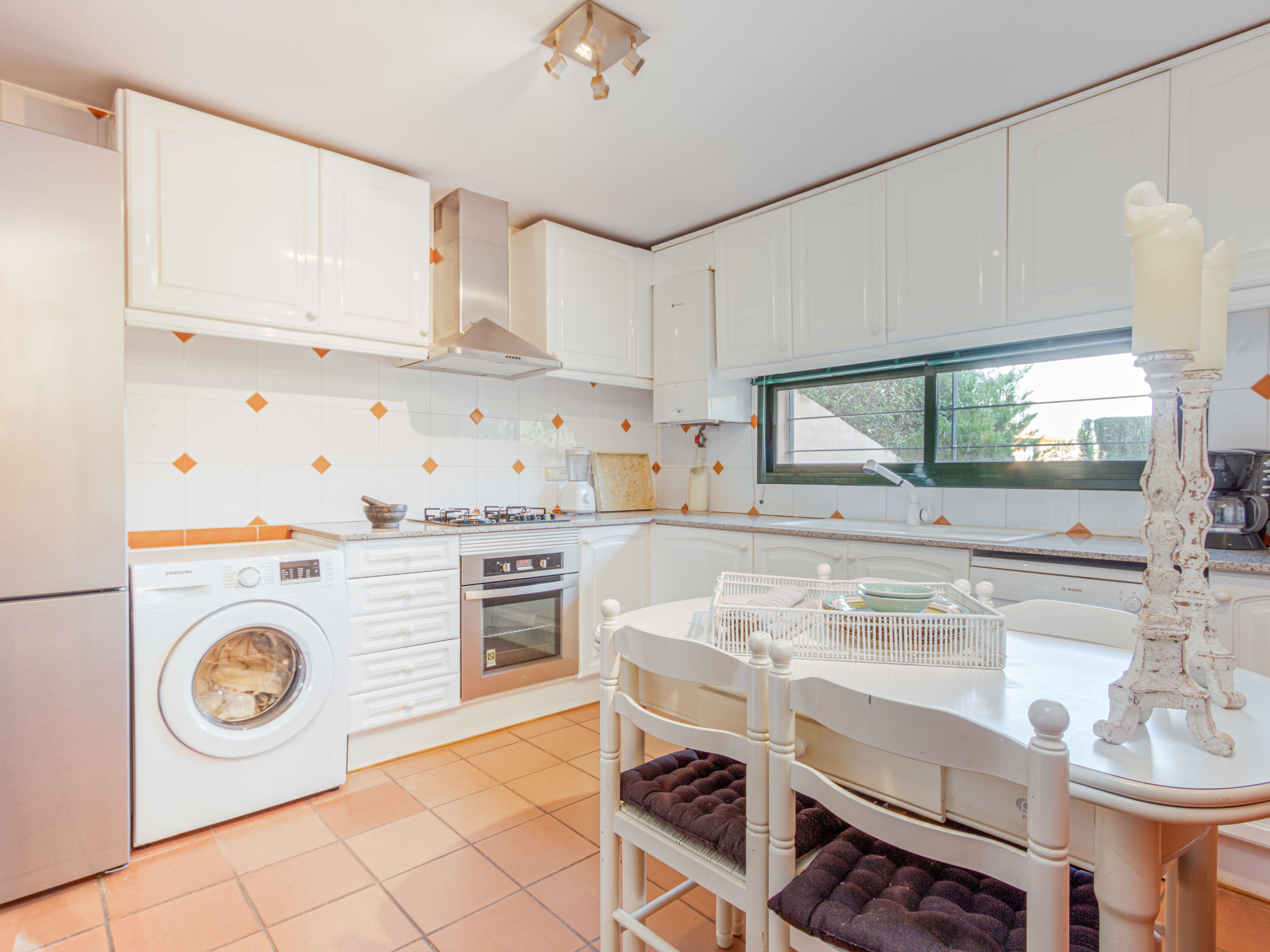 Holiday home with spacious sitting area and pool