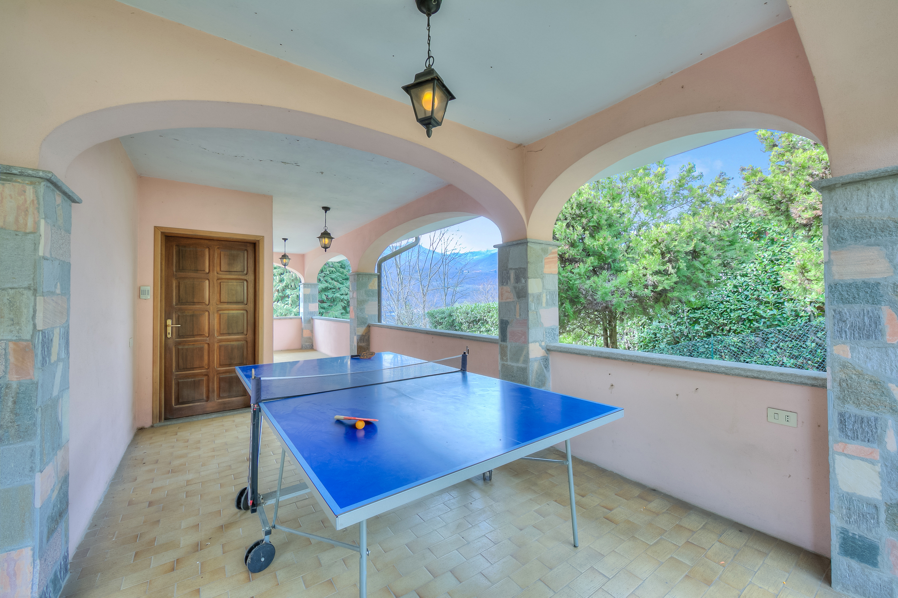 Appartement met veranda en tuin