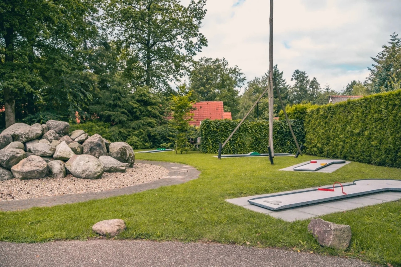 Group accommodation (up to 23p) on nice park
