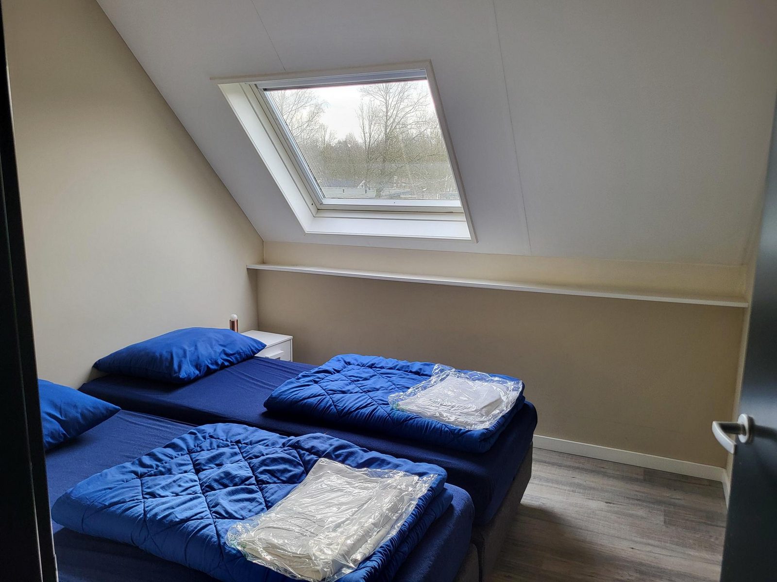 Group accommodation (up to 23p) on nice park
