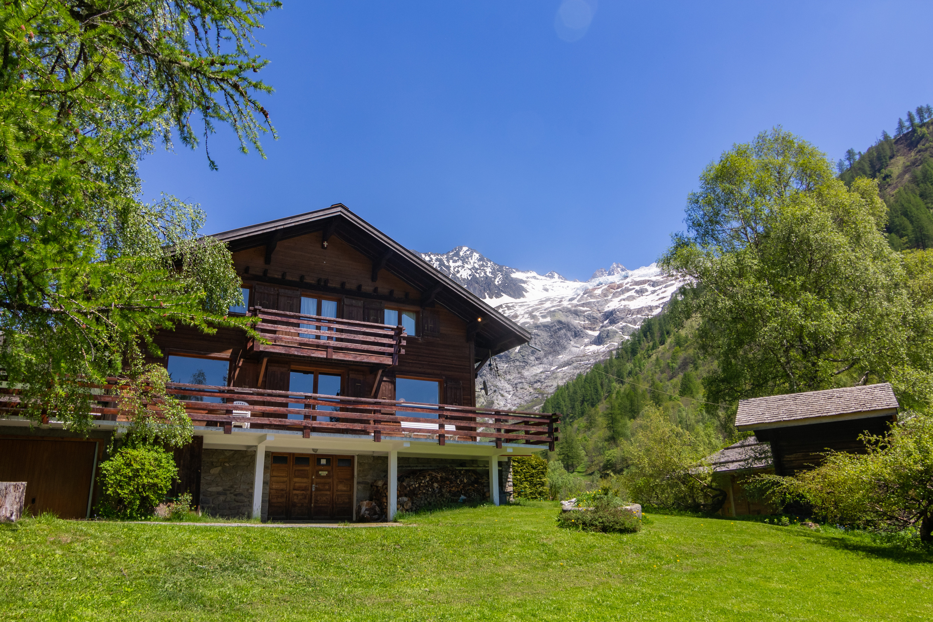 Group accommodation with beautiful view and sauna