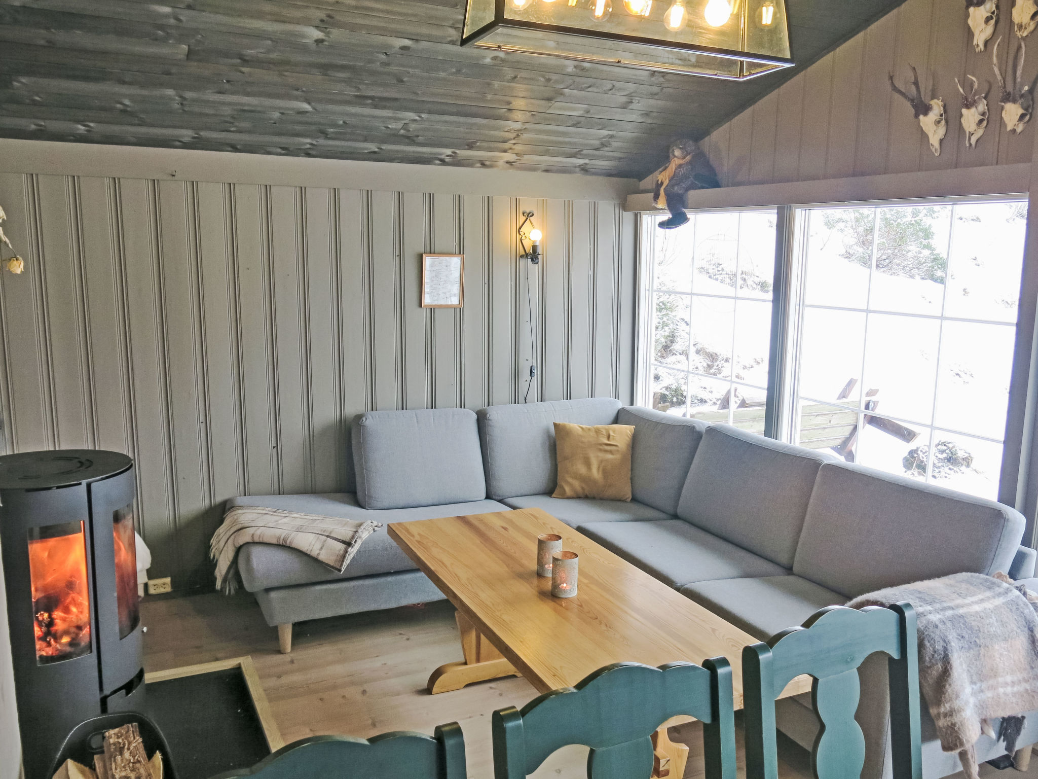 Green holiday home in the mountains in Ljosland