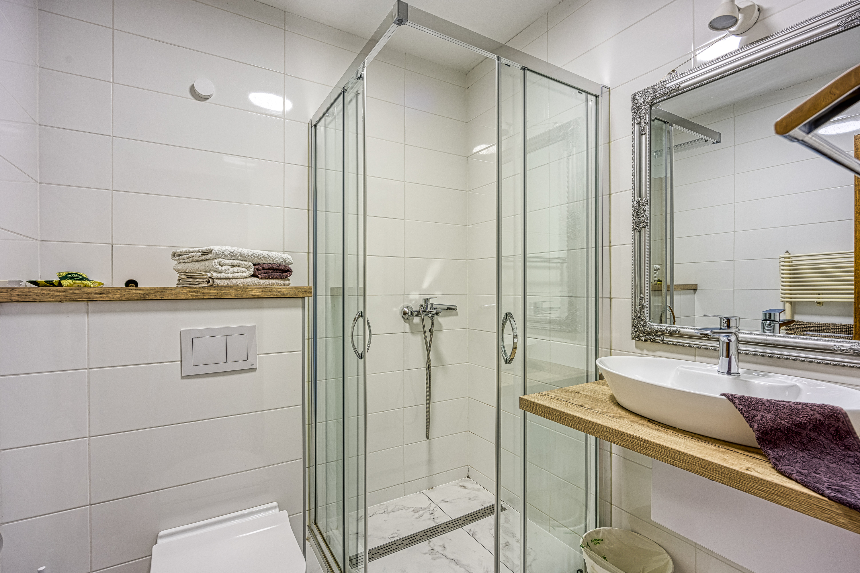 Grand logement de vacances avec sauna et bain à remous privés