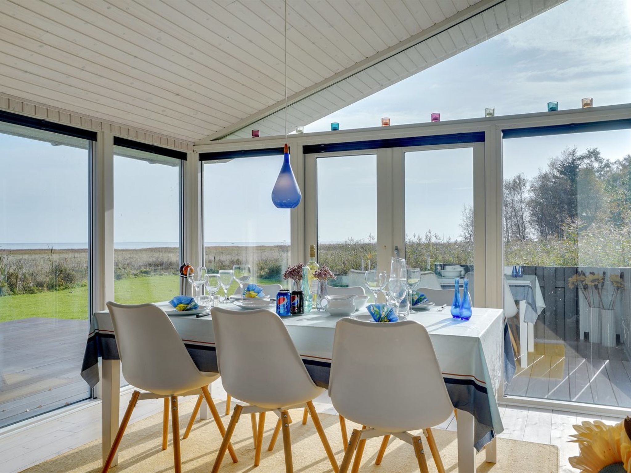 Abgelegenes Ferienhaus mit Blick auf das Meer