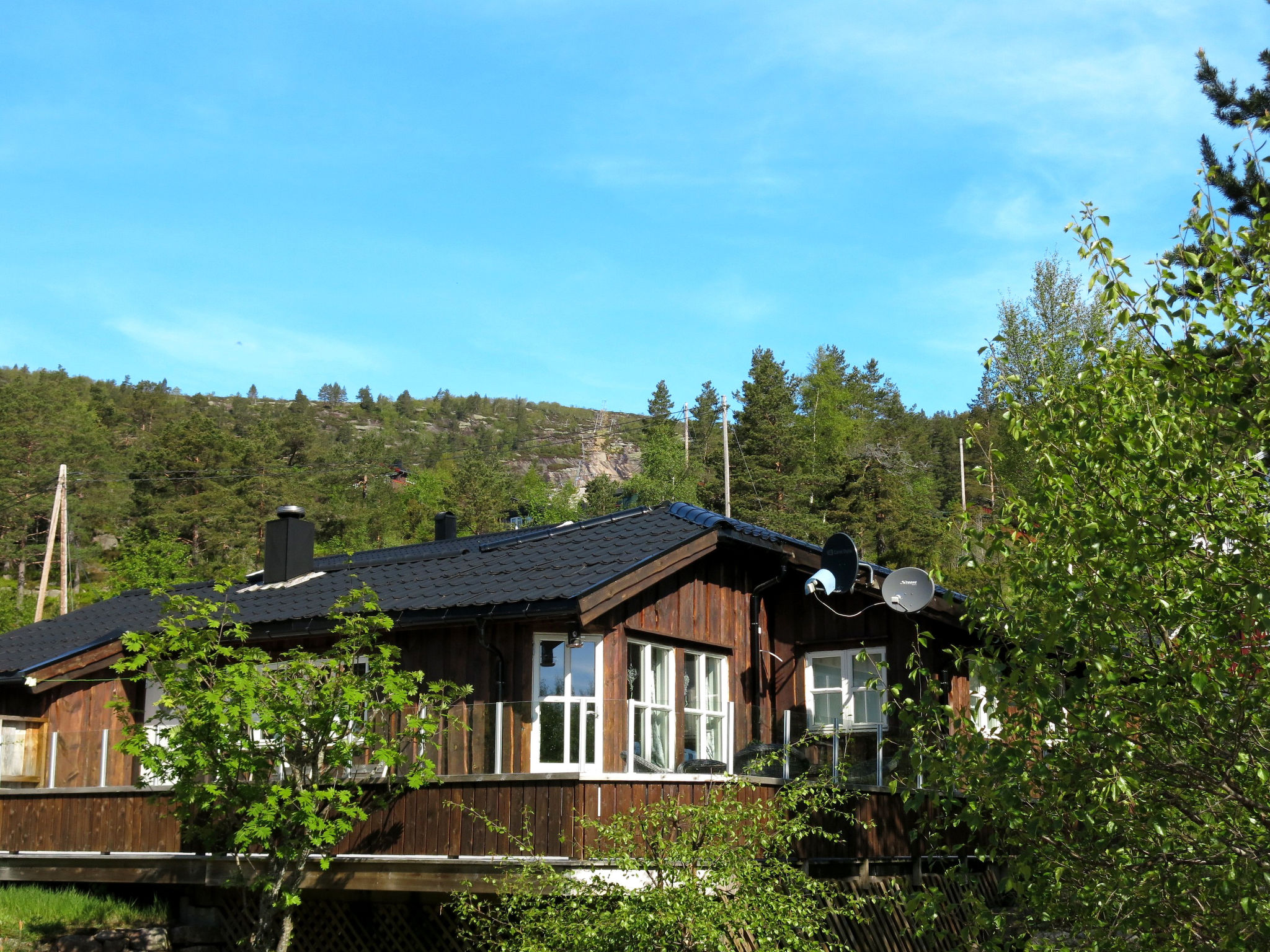 Logement de vacances en bois à 400 mètres du lac