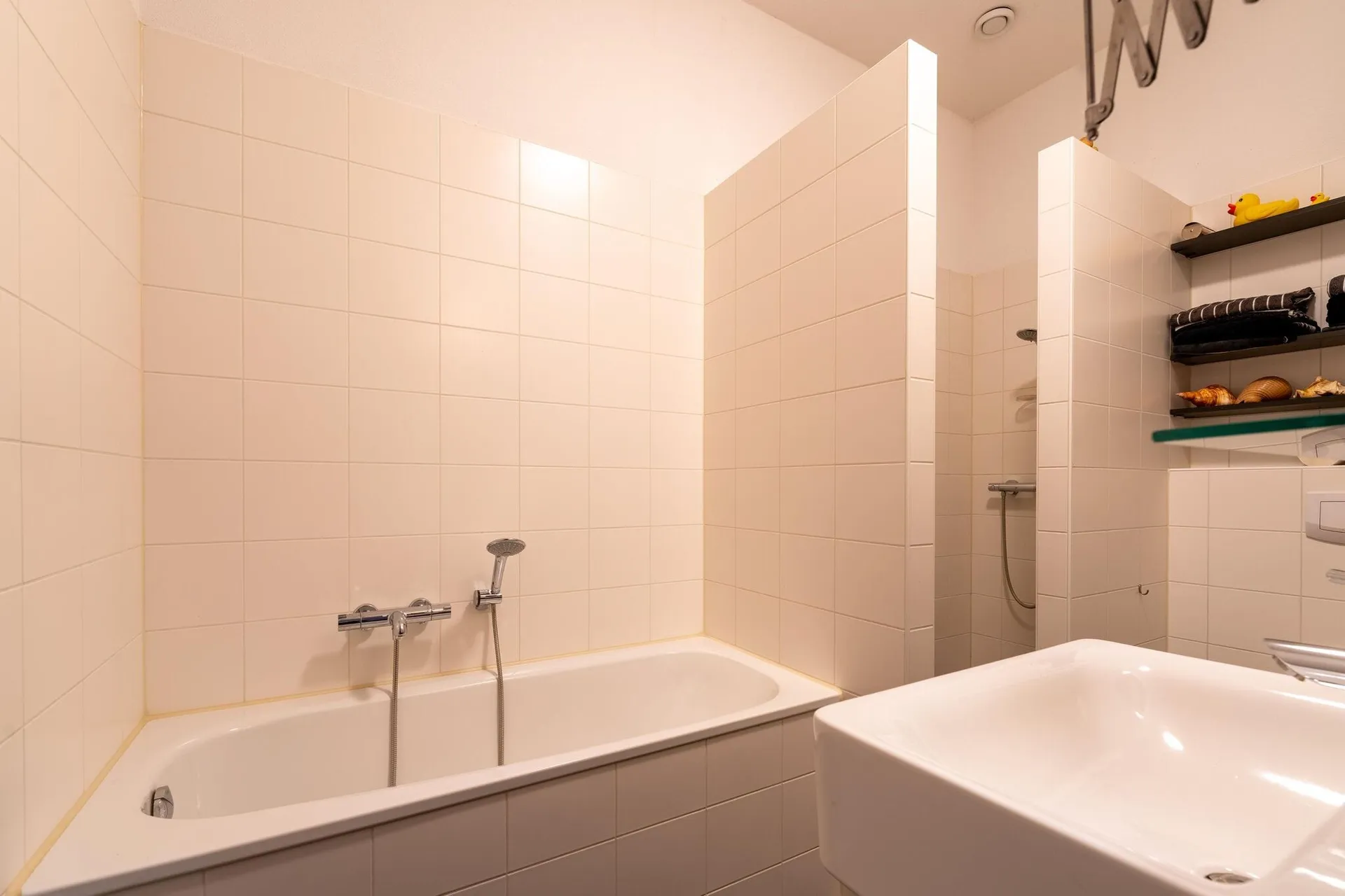 Maison de vacances confortable au bord de l'eau