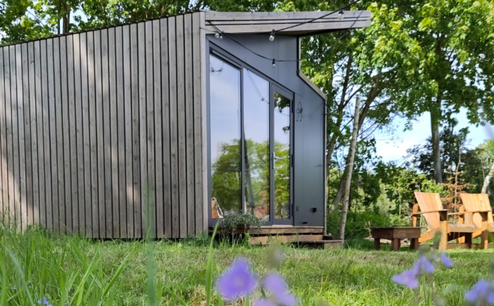 Cozy tiny house with hot tub (5p) in nature