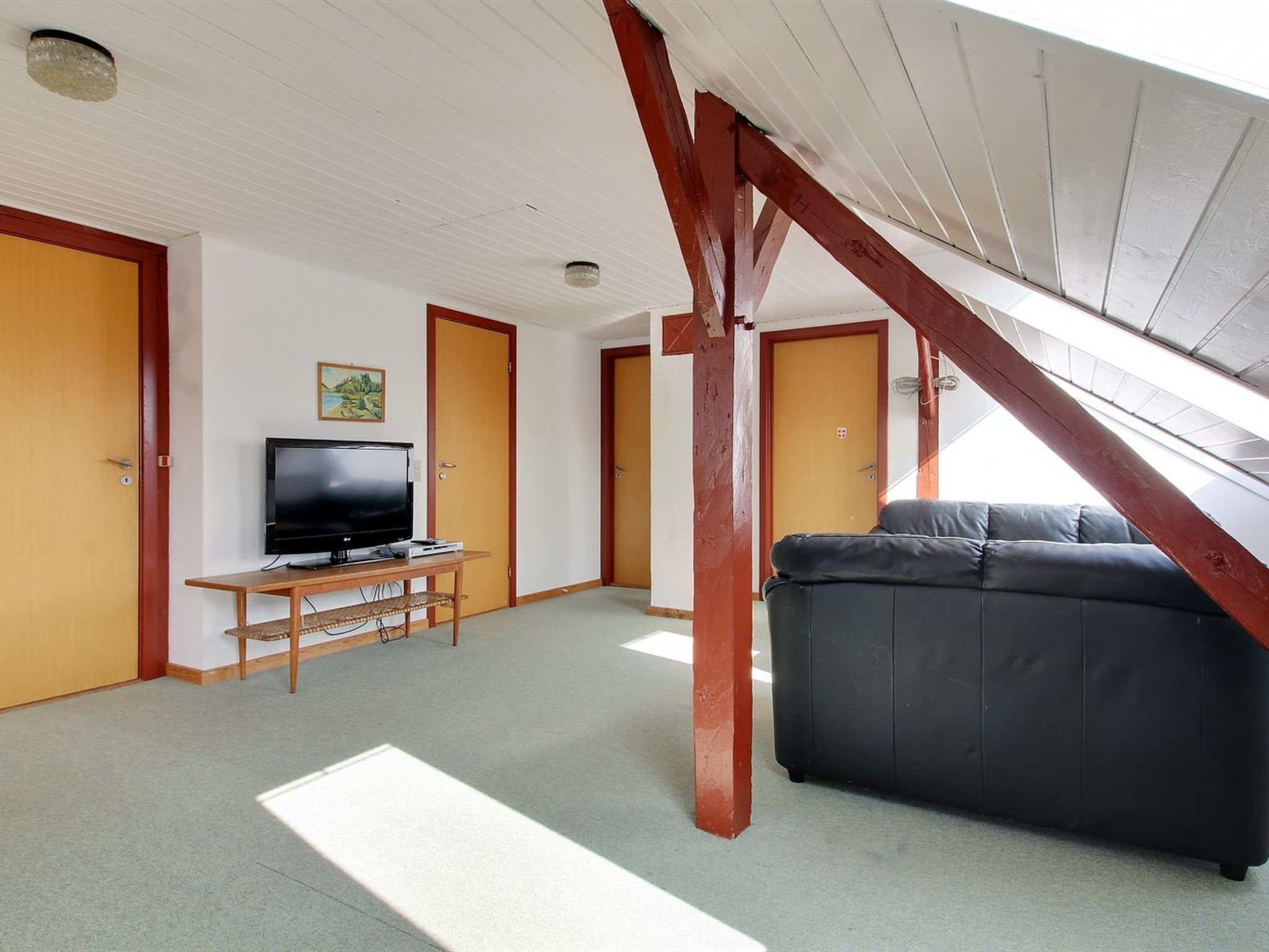 Eccentric vacation home with lots of space
