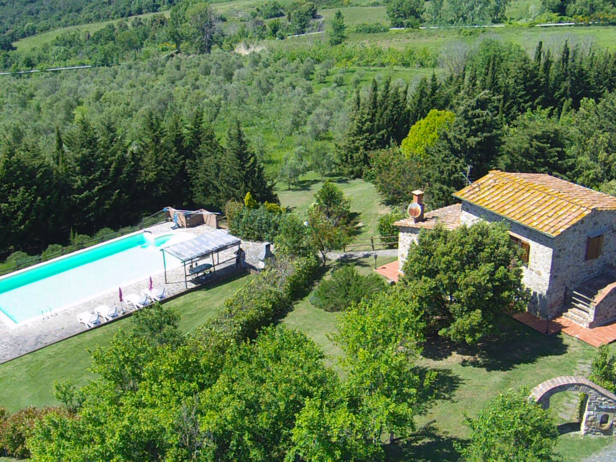 Vacation house with pool (4P)