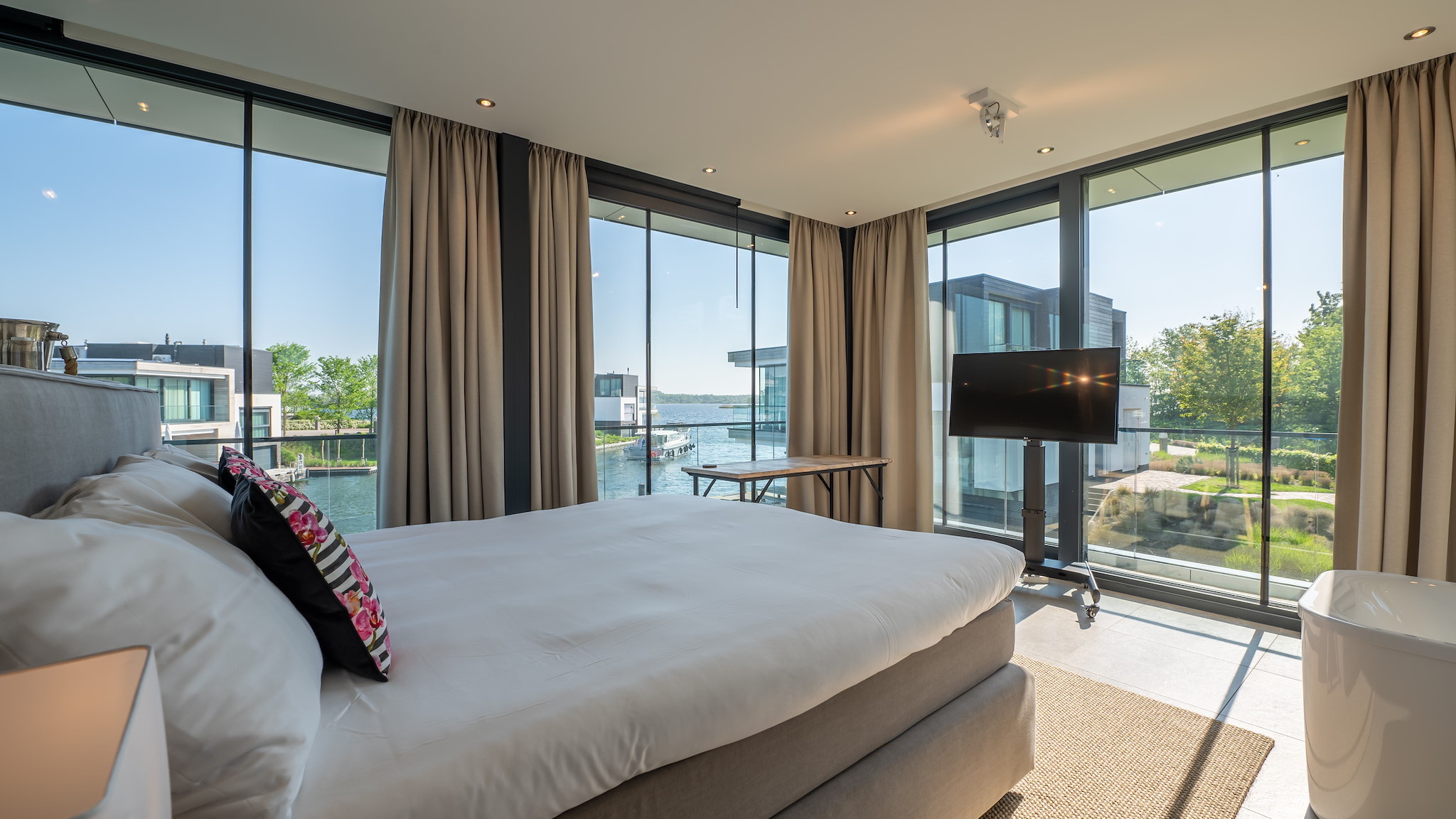 Luxe watervilla (8p) in Zeeland