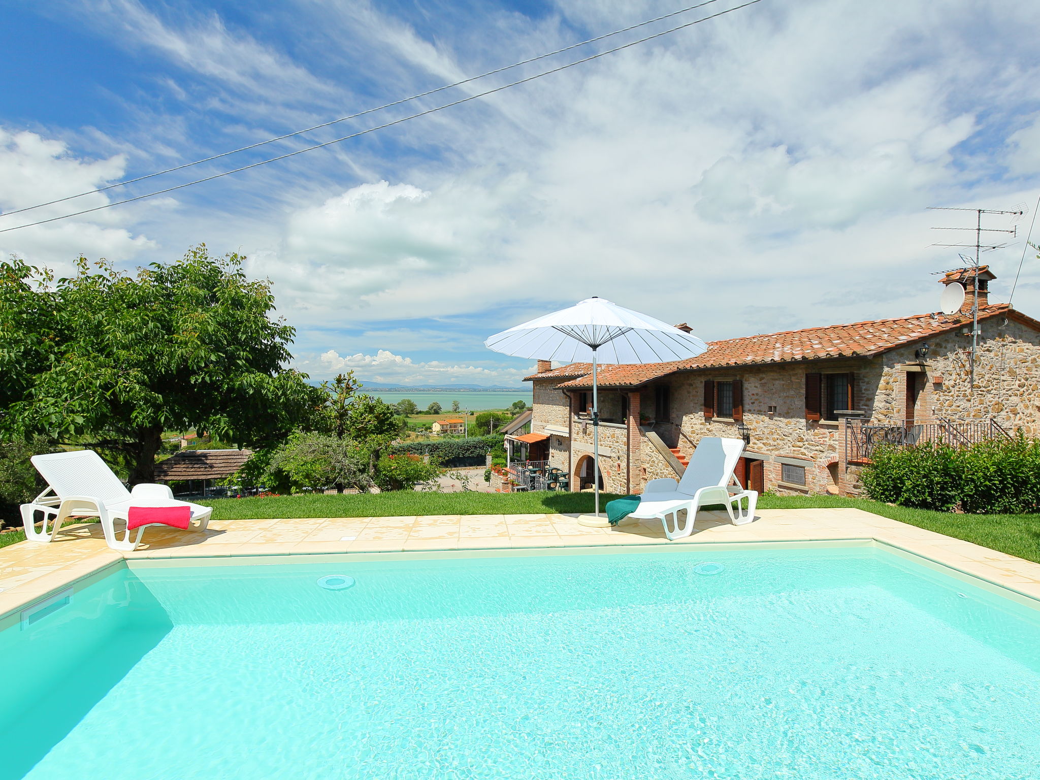 Vakantiehuis met zwembad in midden Italië