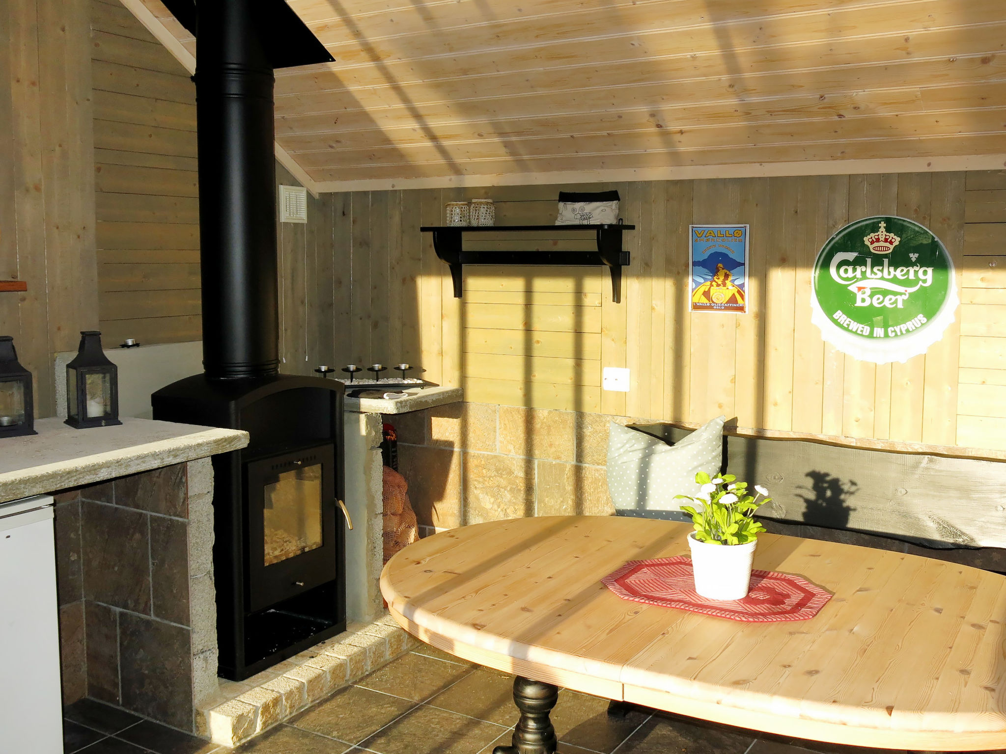 Lake view holiday home