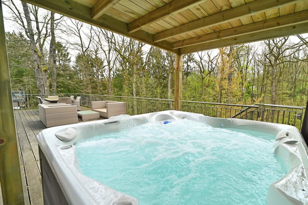 Gruppenunterkunft mit Jacuzzi in den Ardennen