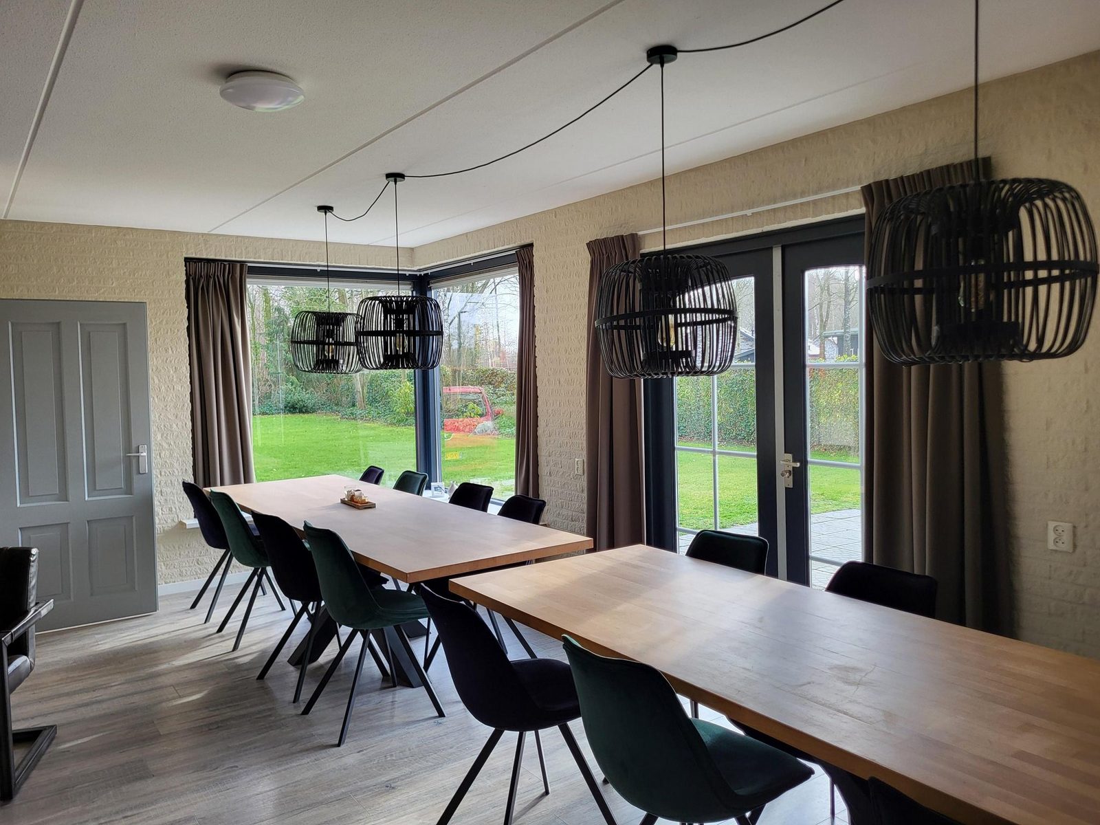 Group accommodation (up to 23p) on nice park