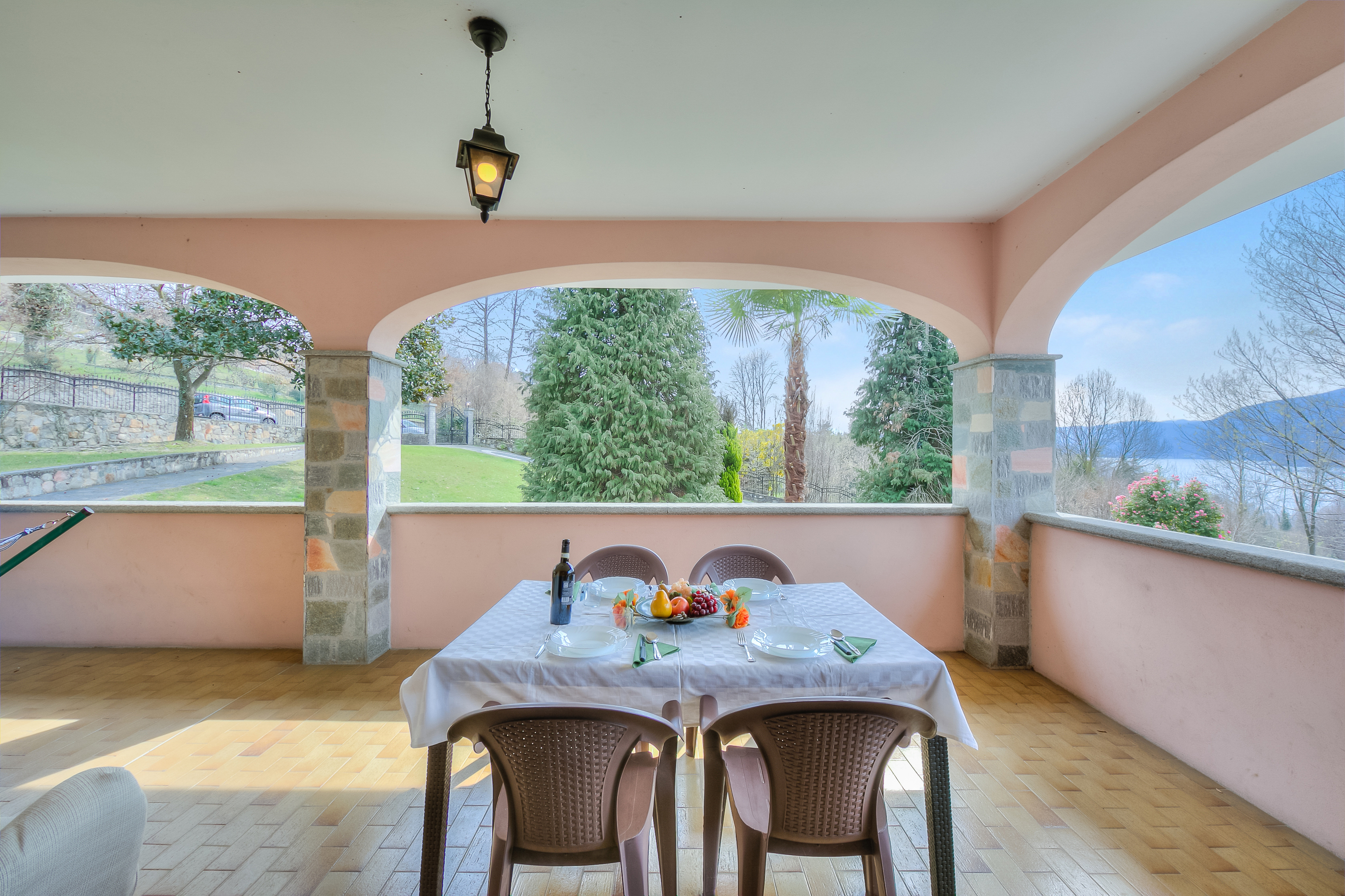 Appartement met veranda en tuin