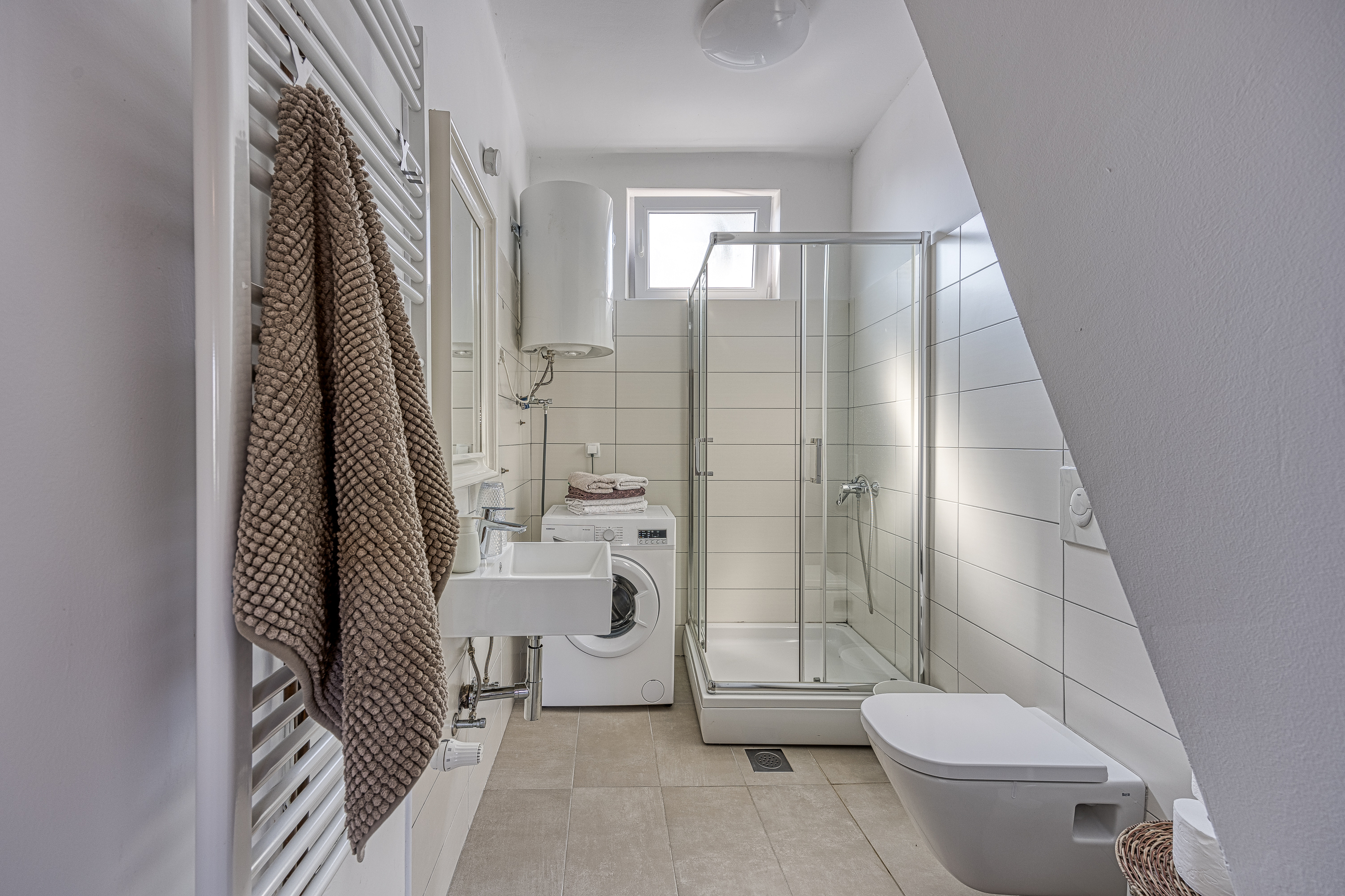 Grand logement de vacances avec sauna et bain à remous privés
