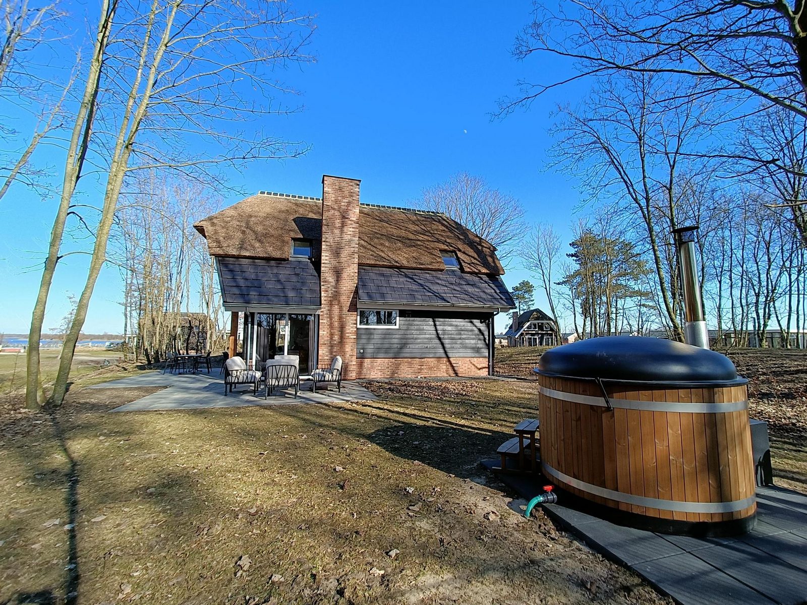 Relax with hot tub and sauna on the Veluwe (8p)