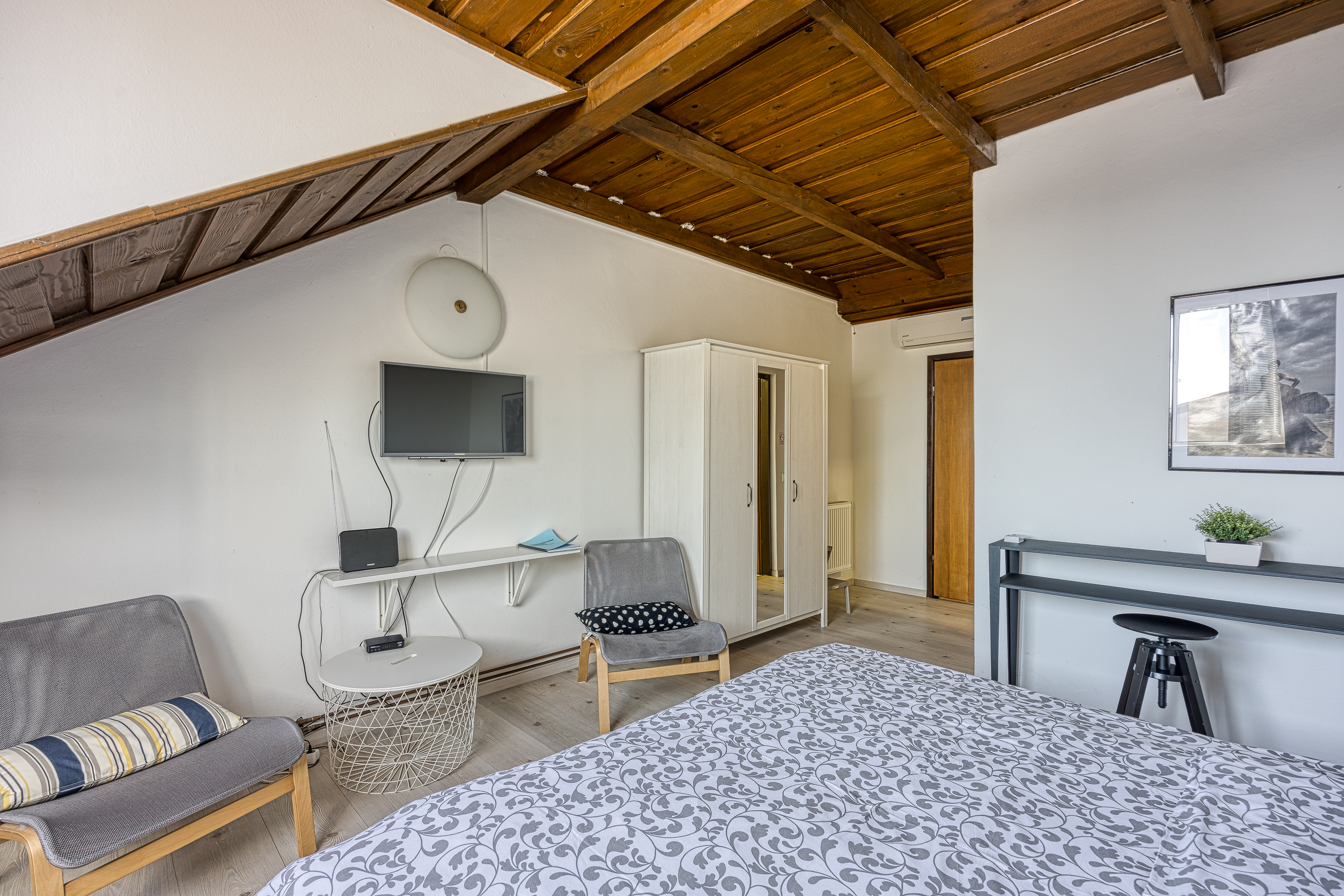 Grand logement de vacances avec sauna et bain à remous privés
