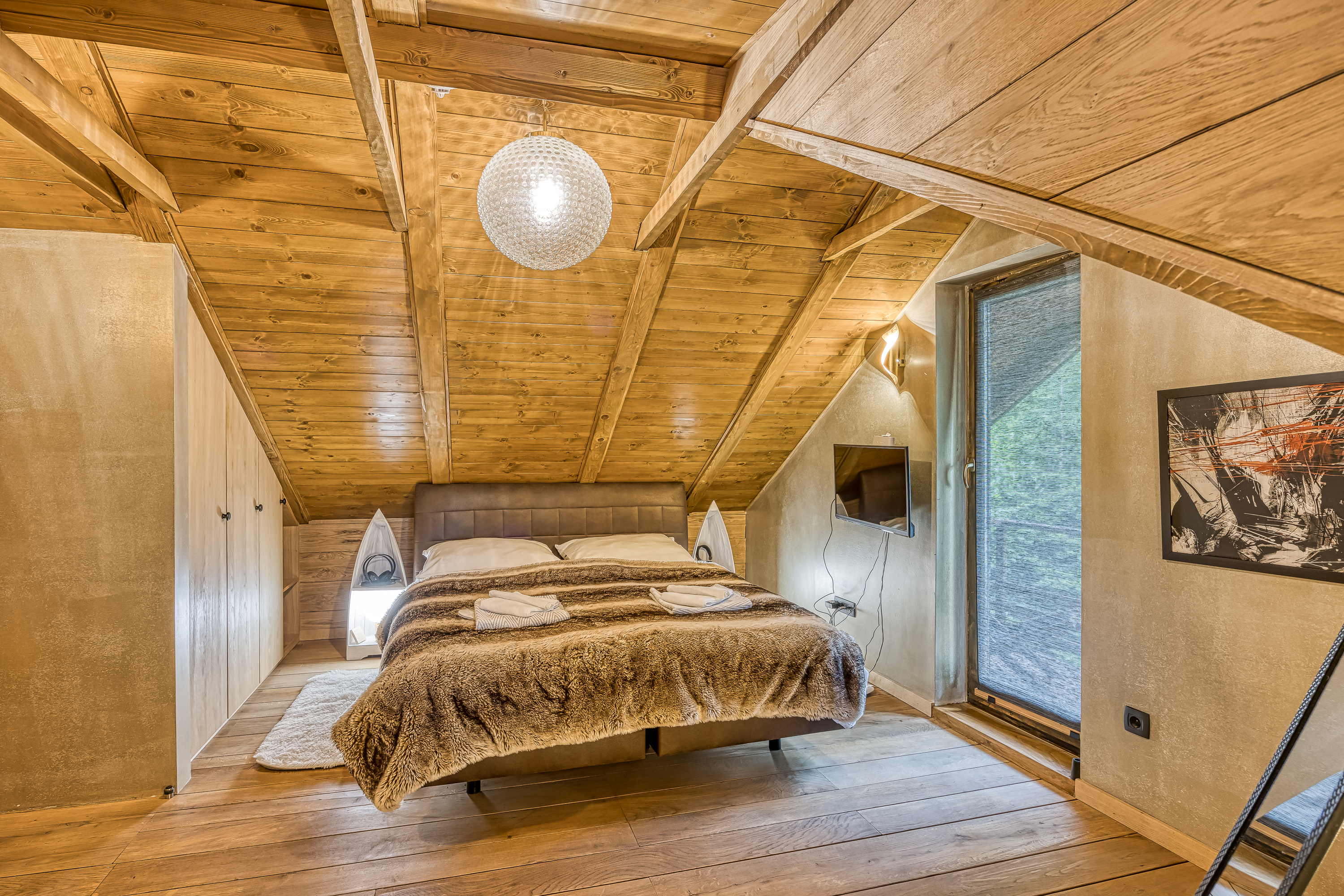 Maison dans la forêt en Croatie avec wellness privé
