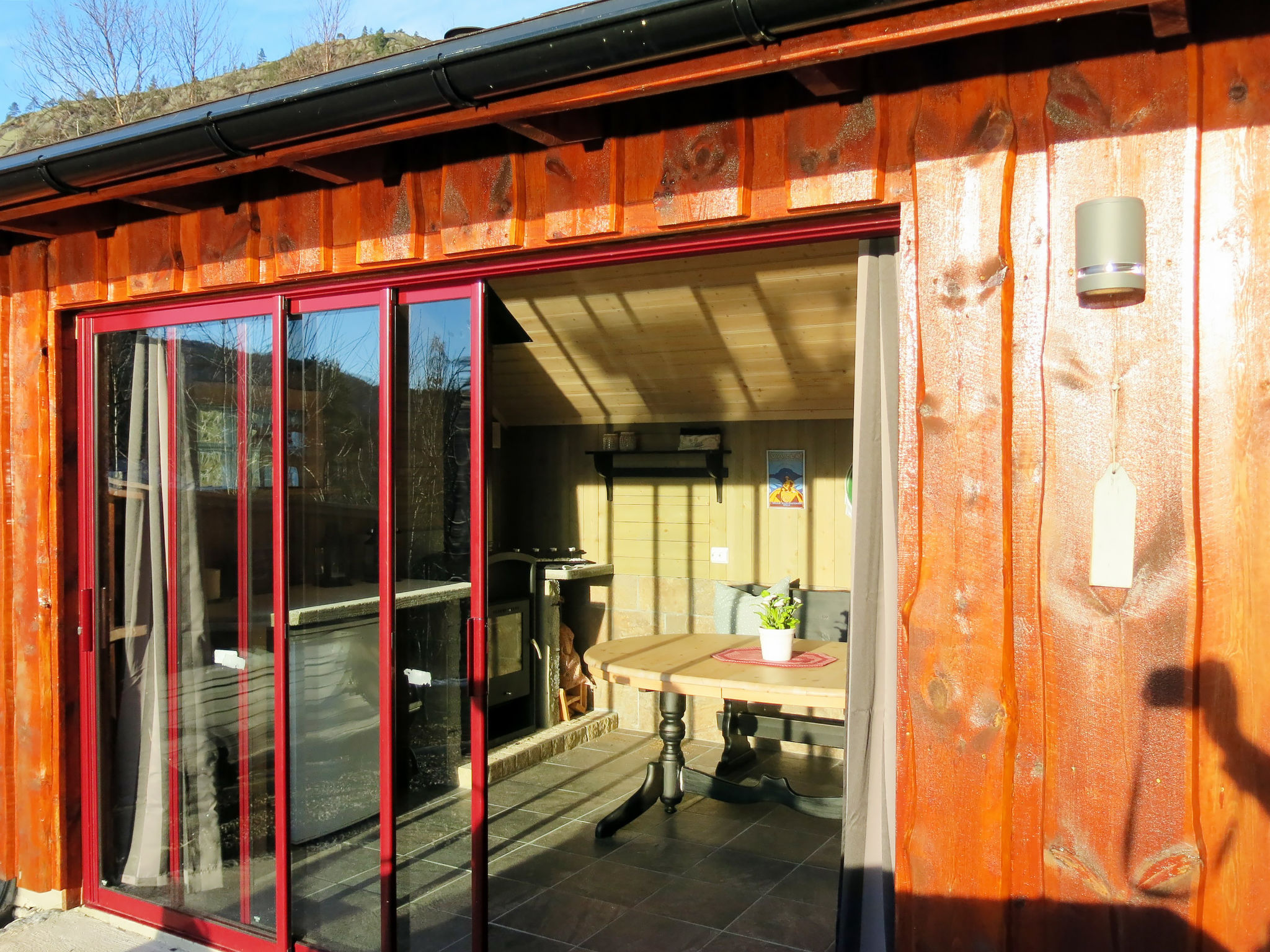 Lake view holiday home