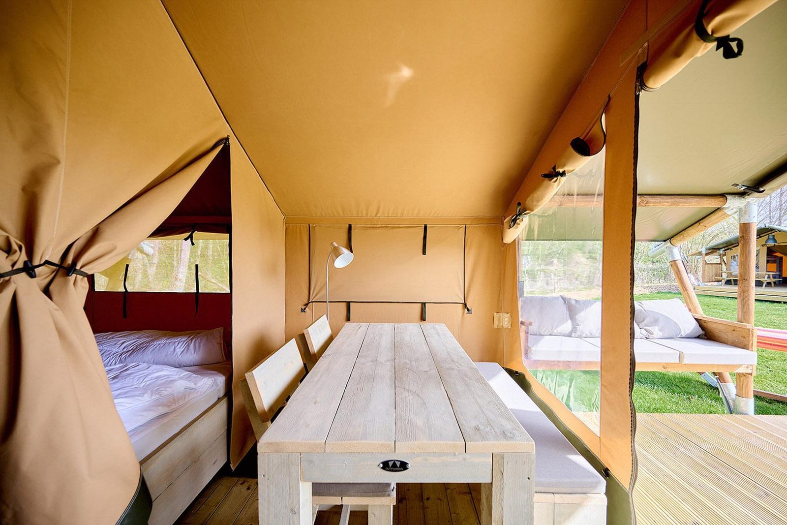 Knusse 2-persoons tent in Limburg 