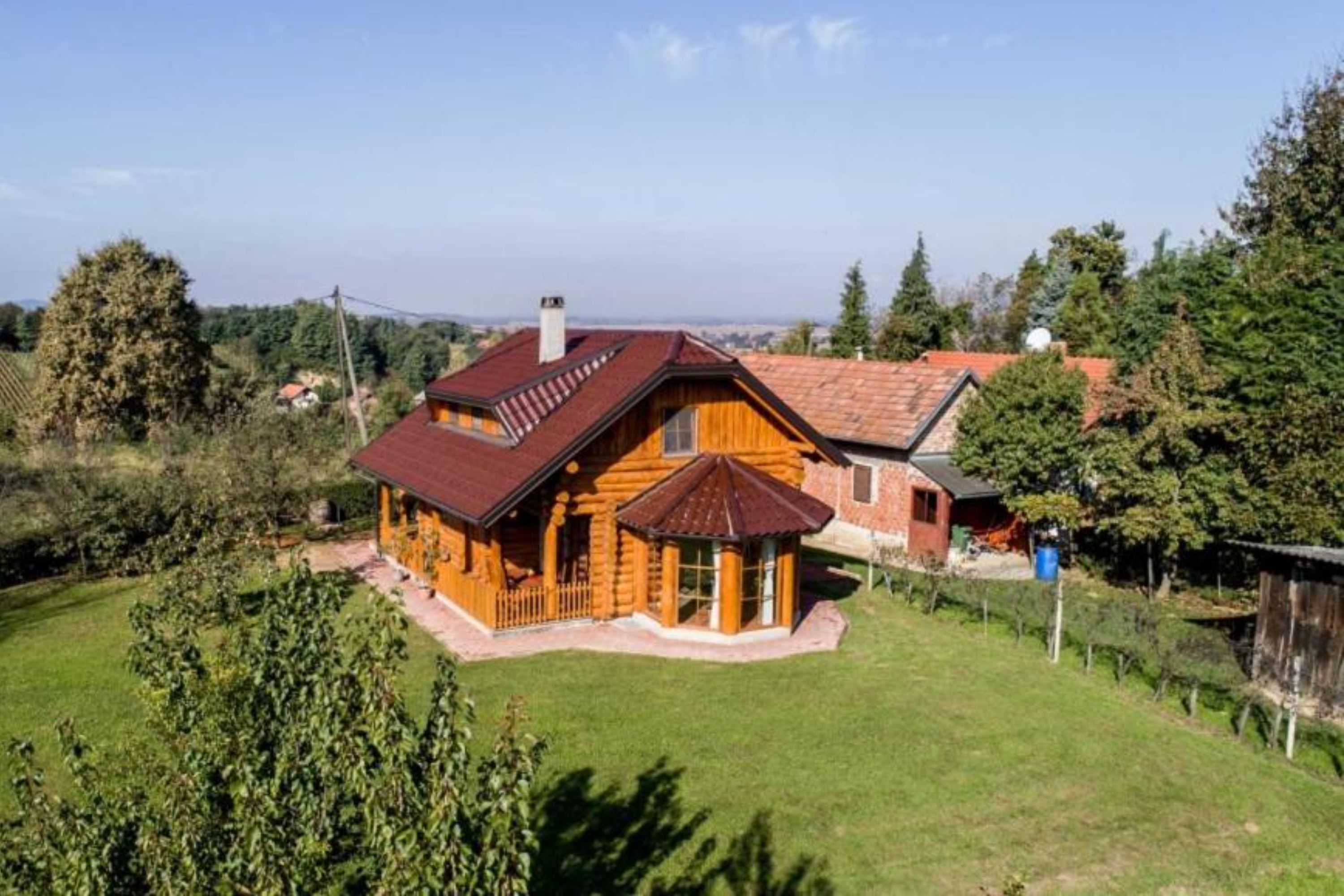 Wooden holiday home with large garden