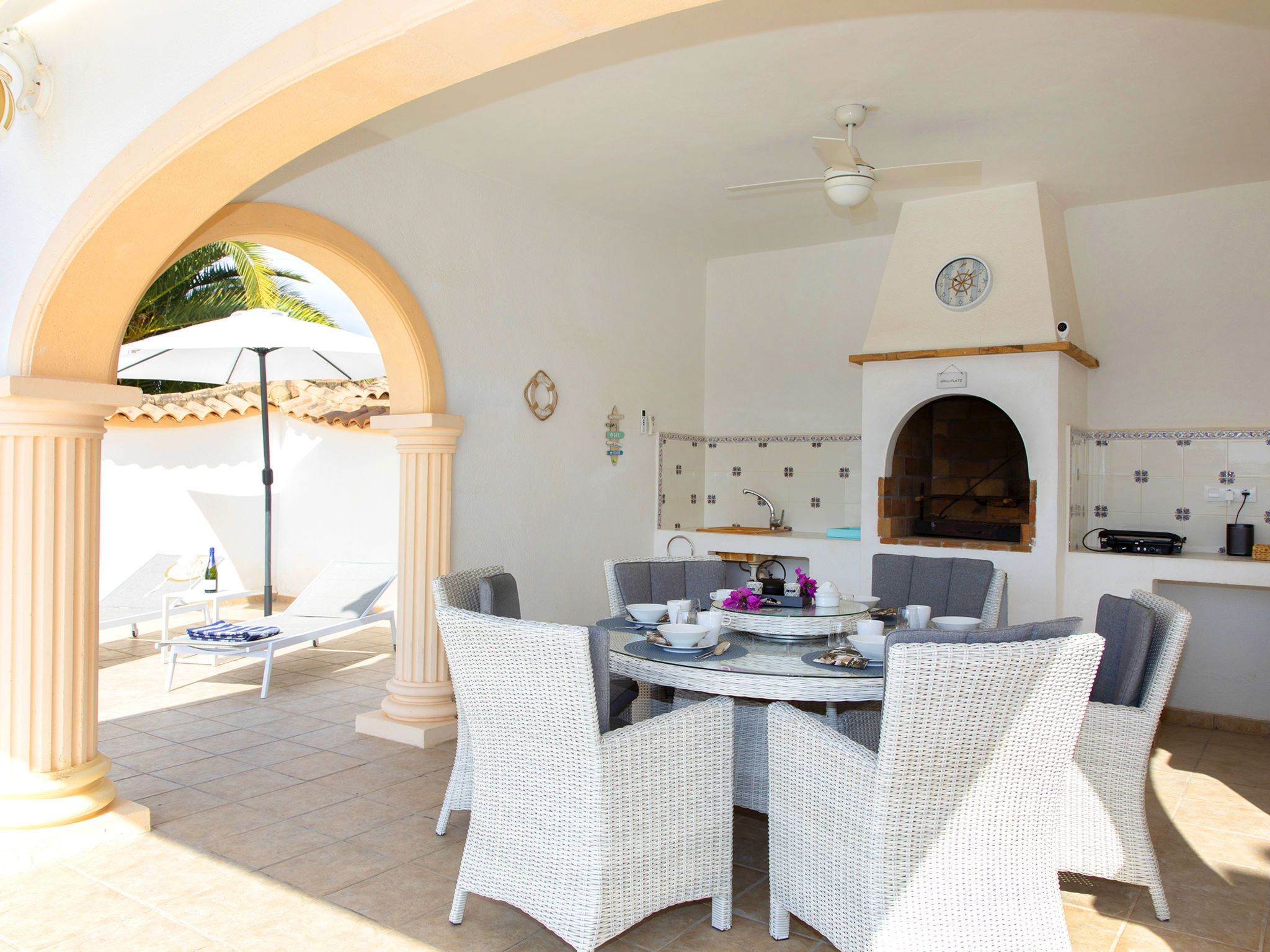 Holiday home for 10 on the Spanish coast