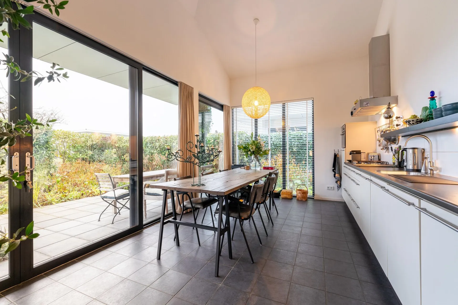 Maison de vacances confortable au bord de l'eau