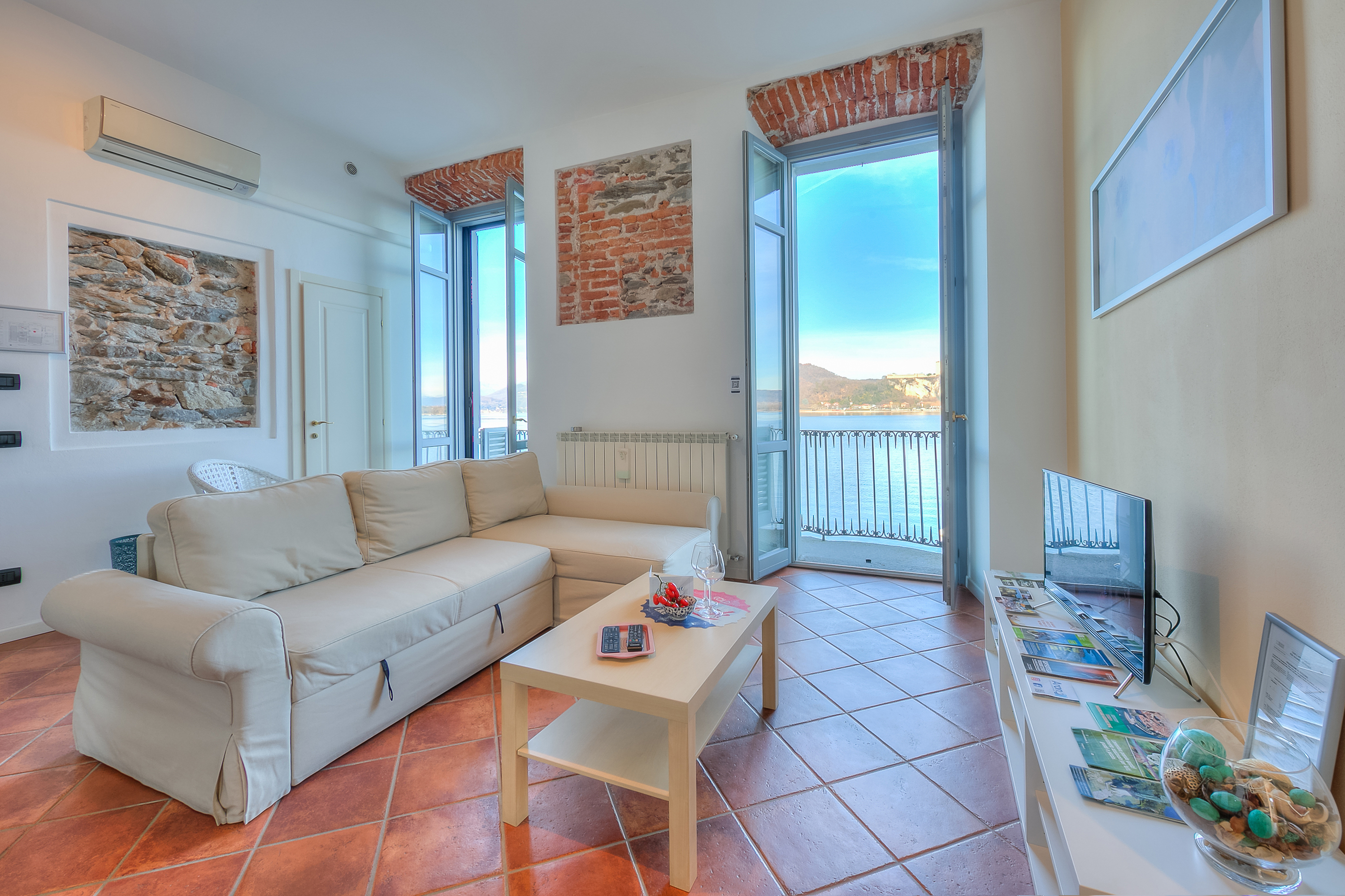 Bel appartement avec vue sur le lac