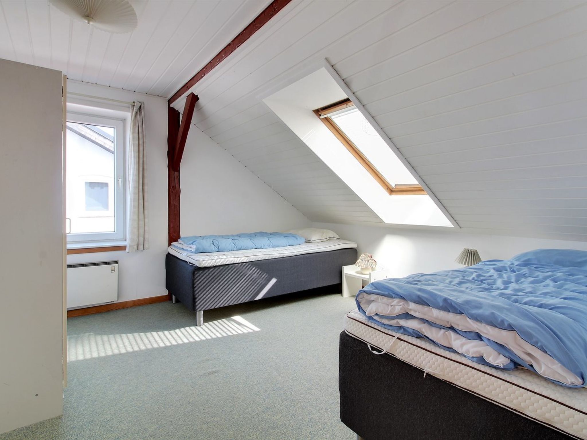 Eccentric vacation home with lots of space