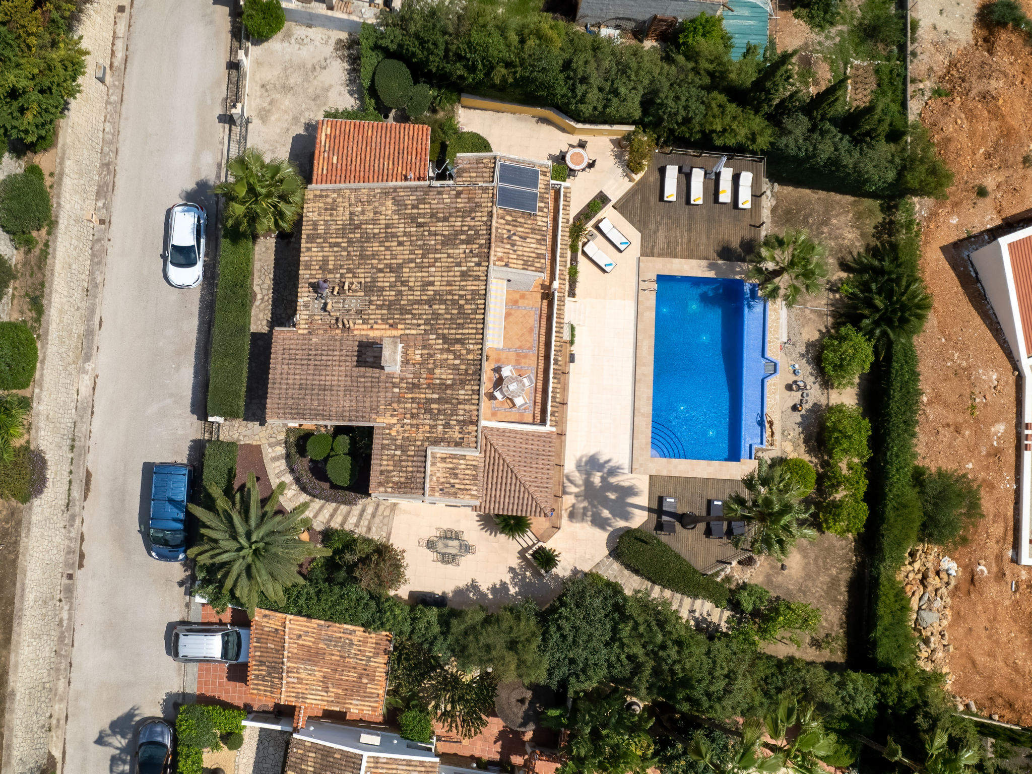 Holiday home with infinity pool