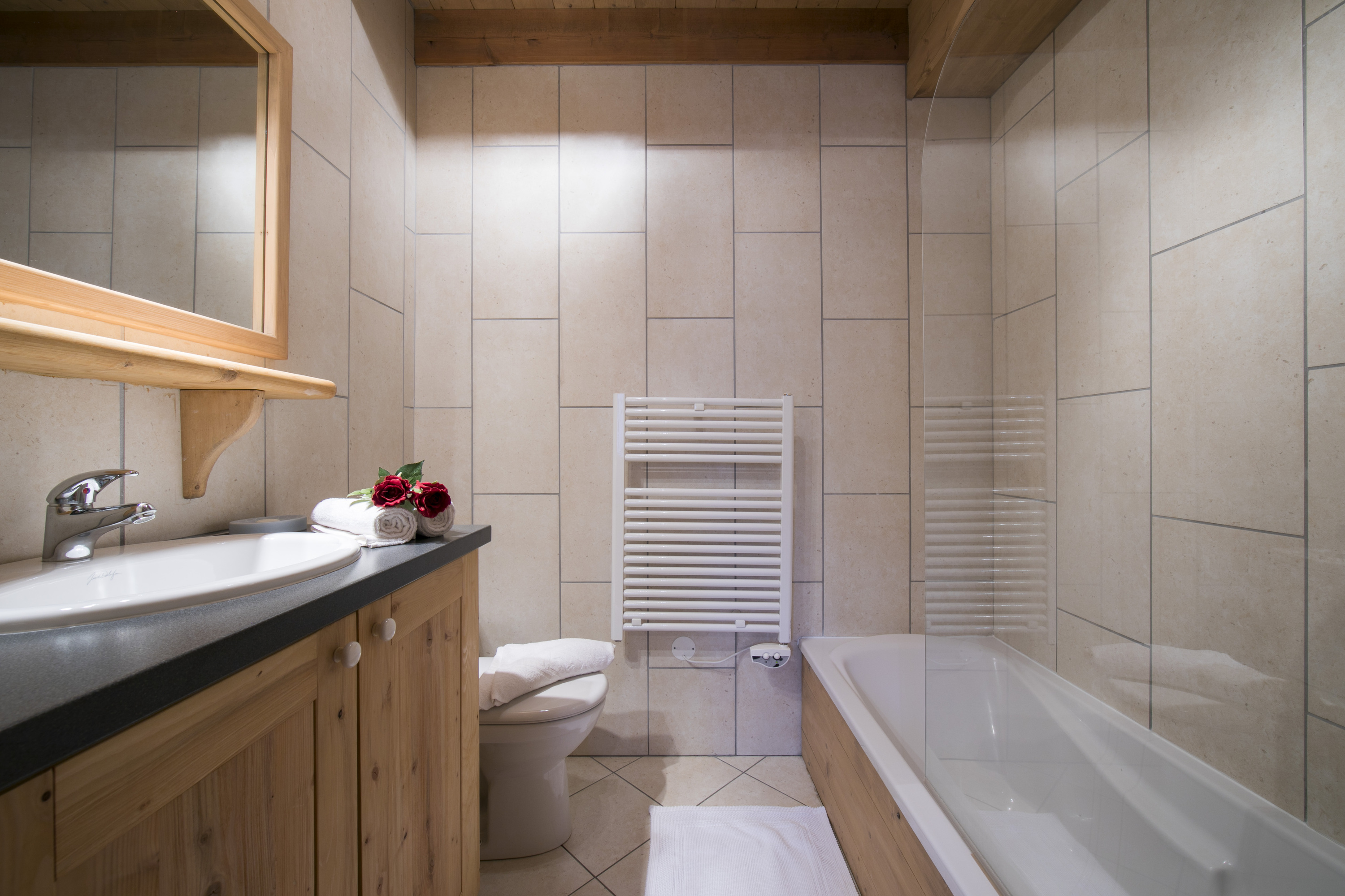 Luxuriöse Gruppenunterkunft in den Bergen mit Sauna