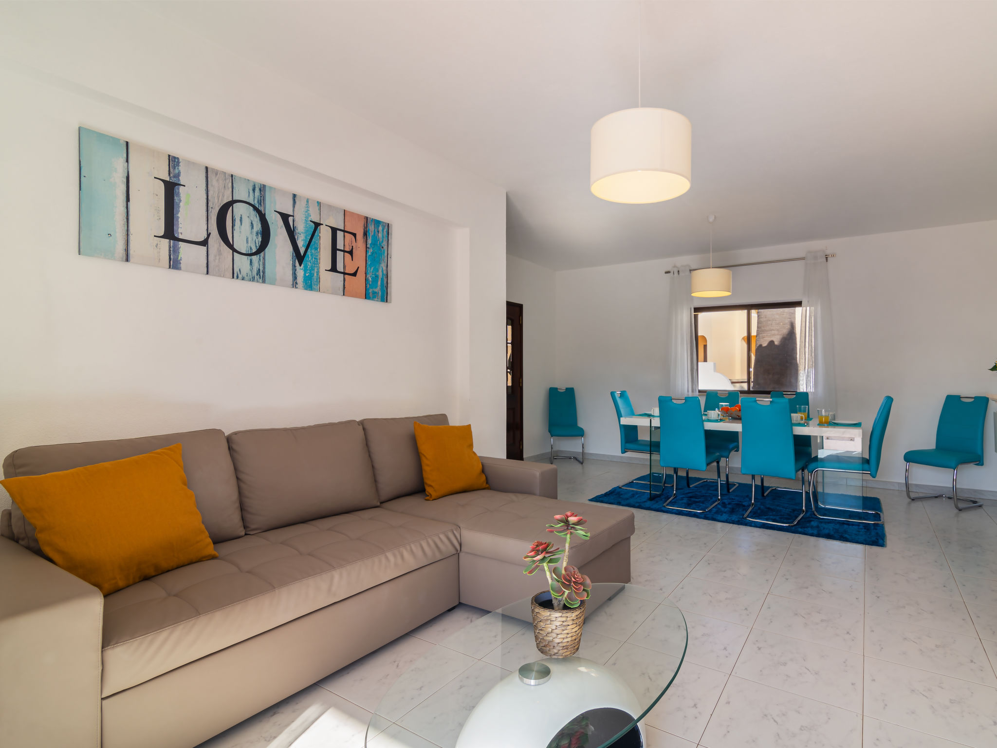 Logement de vacances indépendant avec piscine extérieure