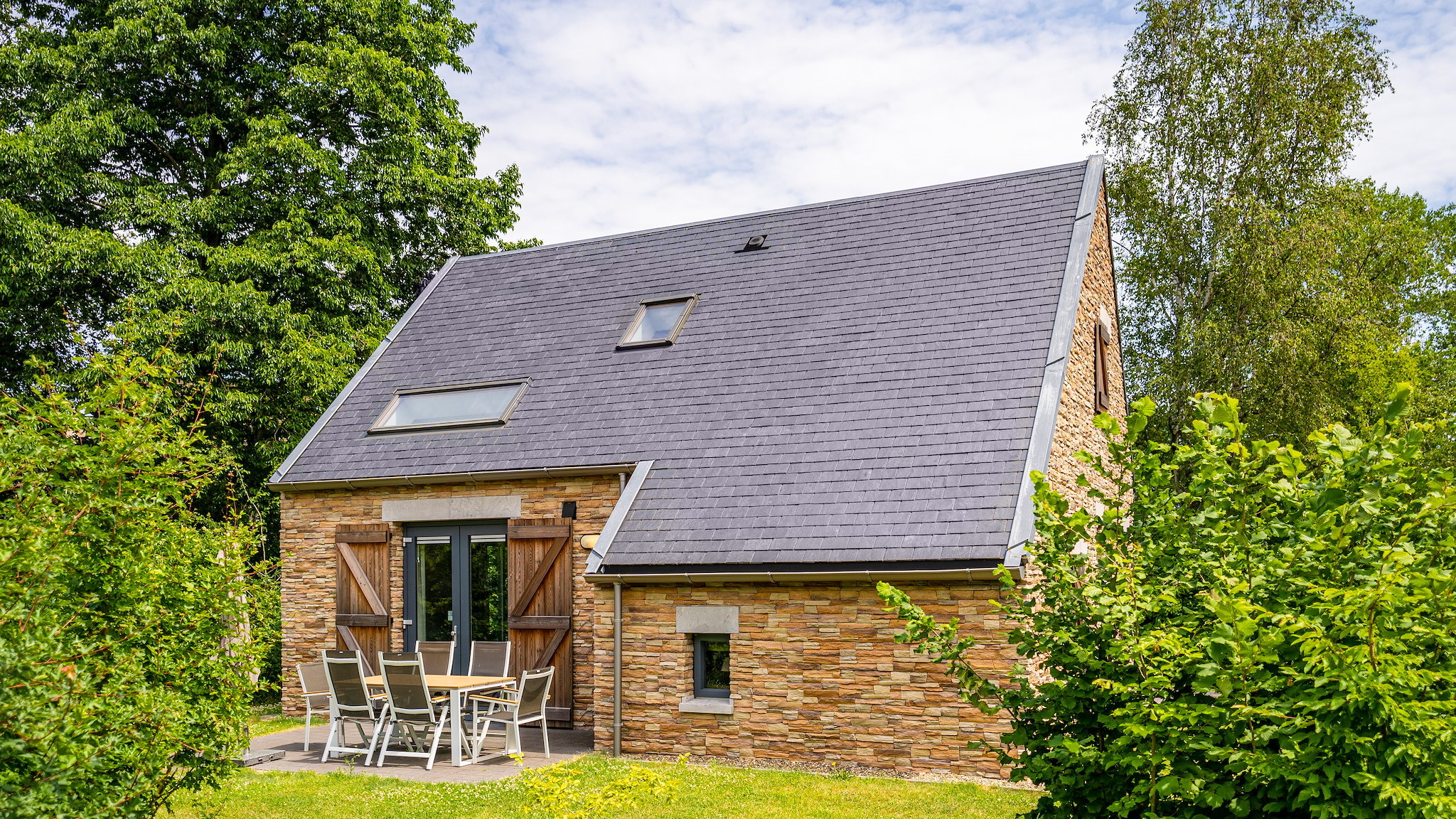 Large vacation home near Maastricht