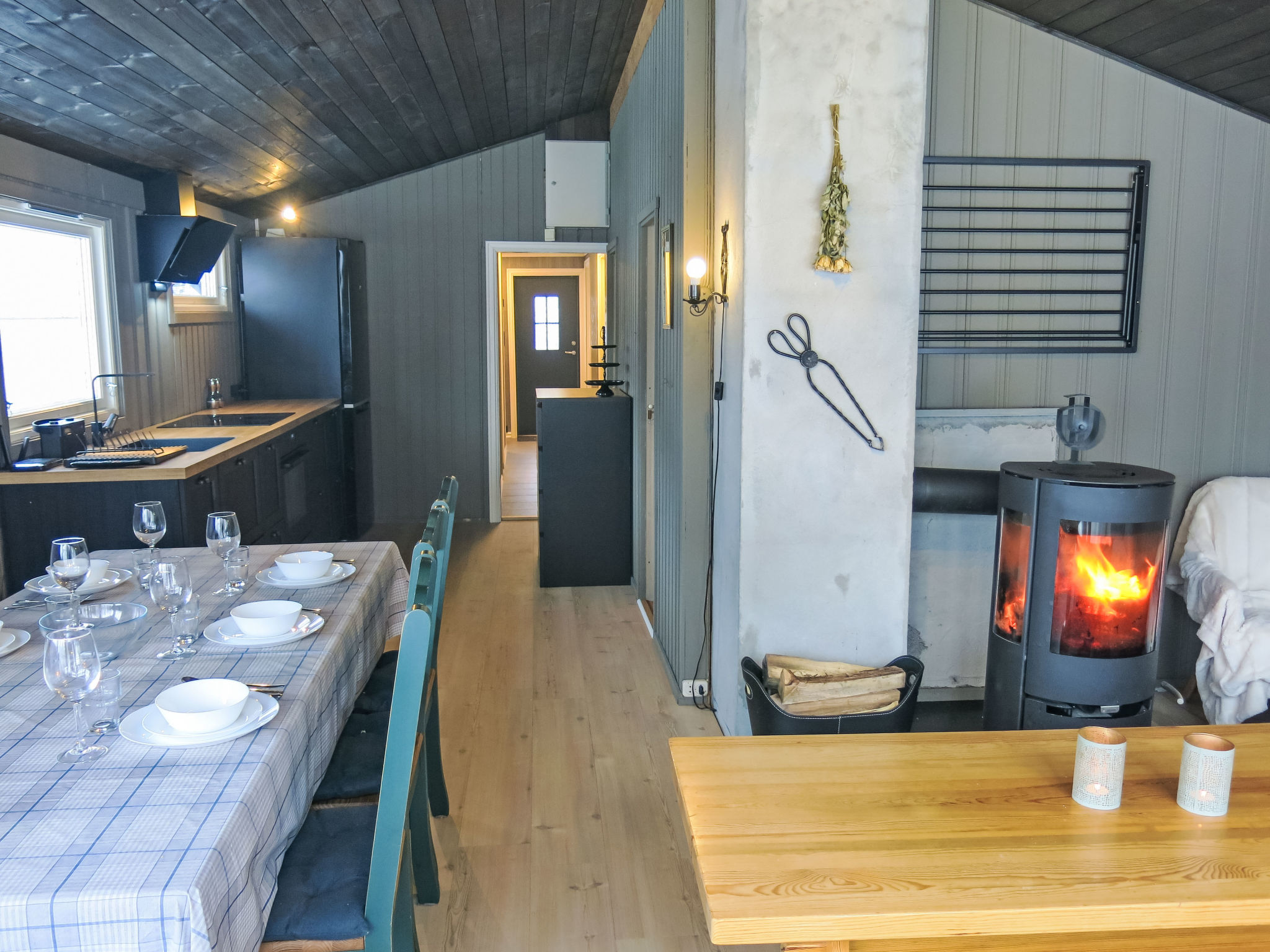 Green holiday home in the mountains in Ljosland