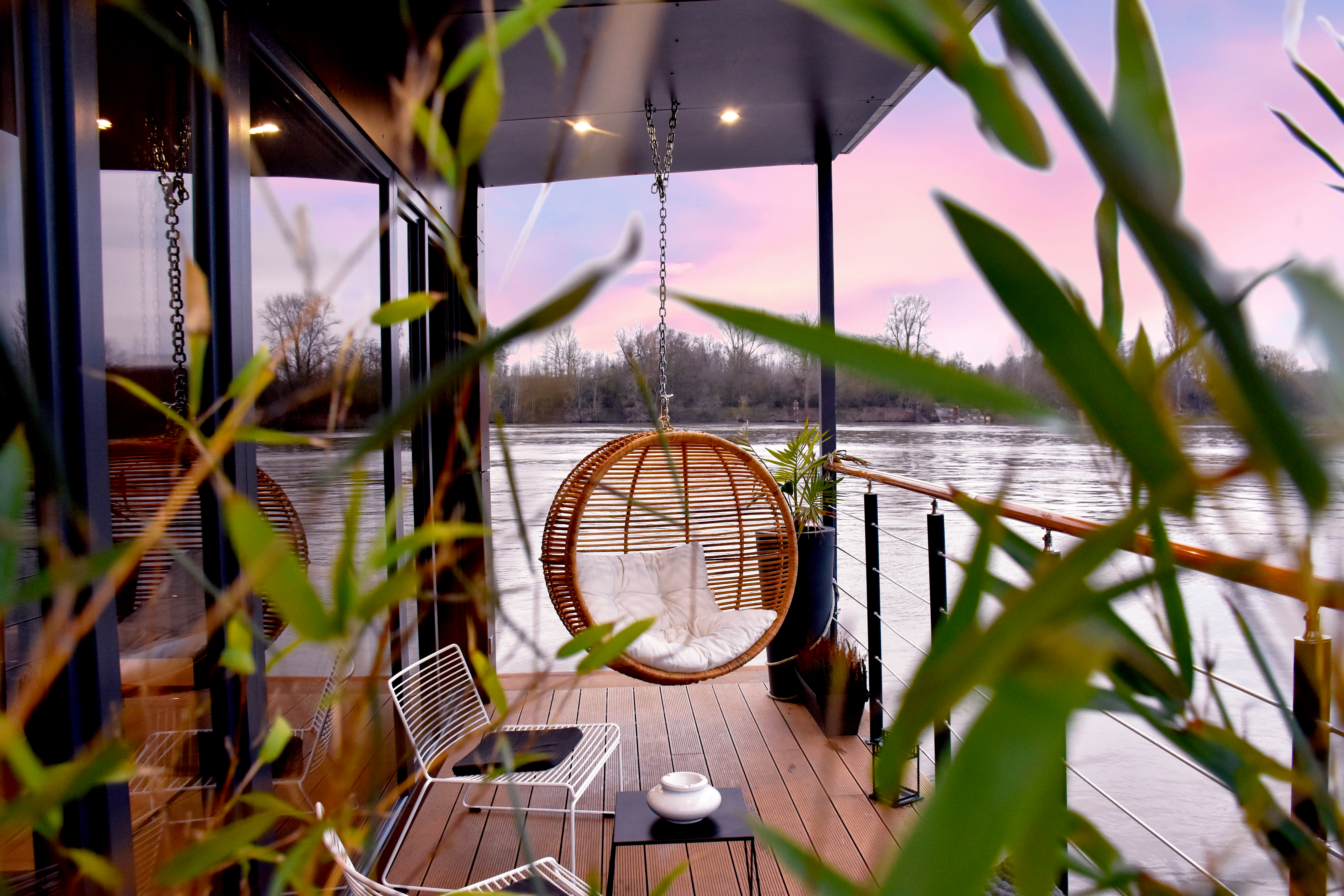 Romantic overnight stay on the waterfront
