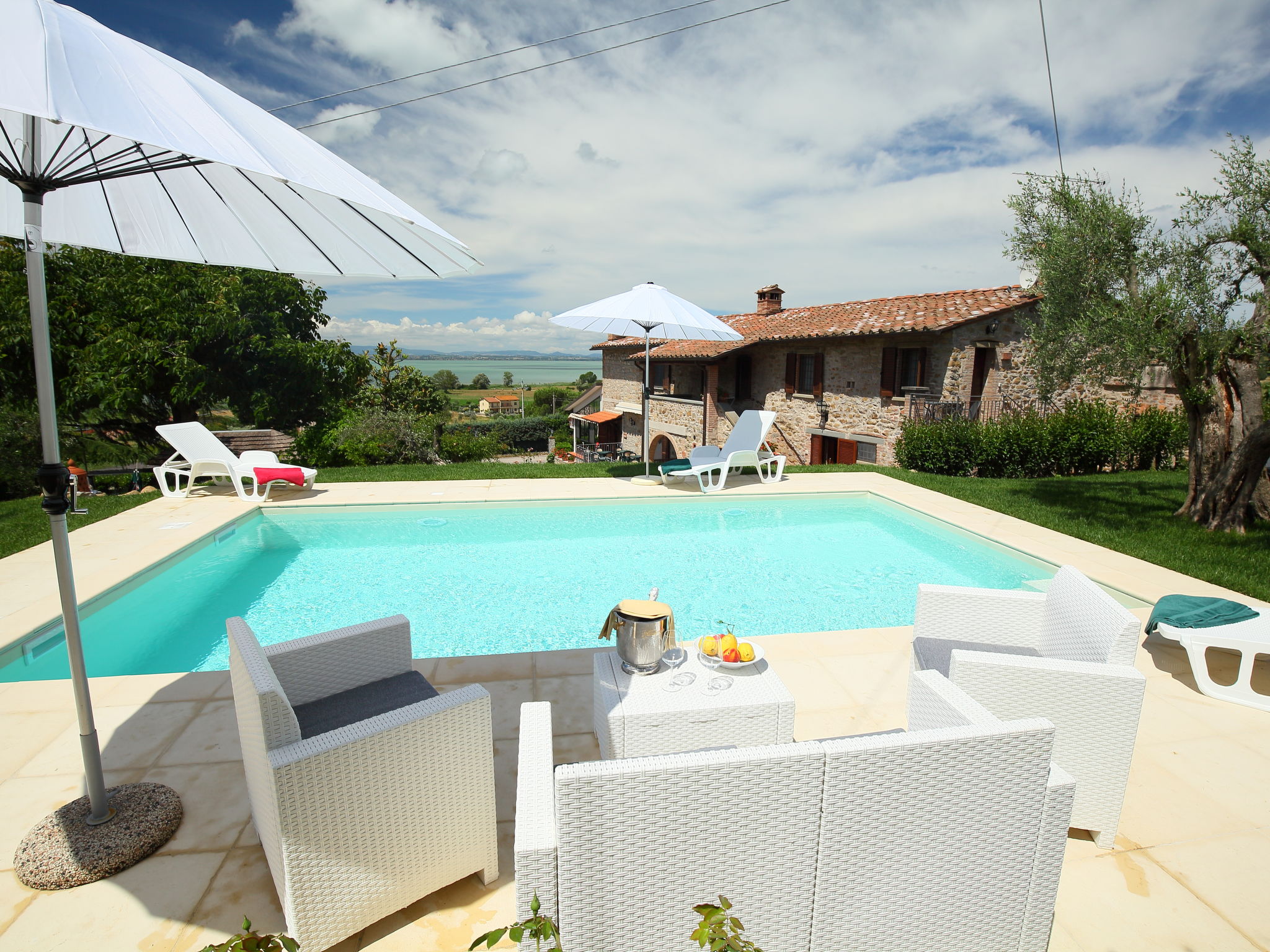 Vakantiehuis met zwembad in midden Italië