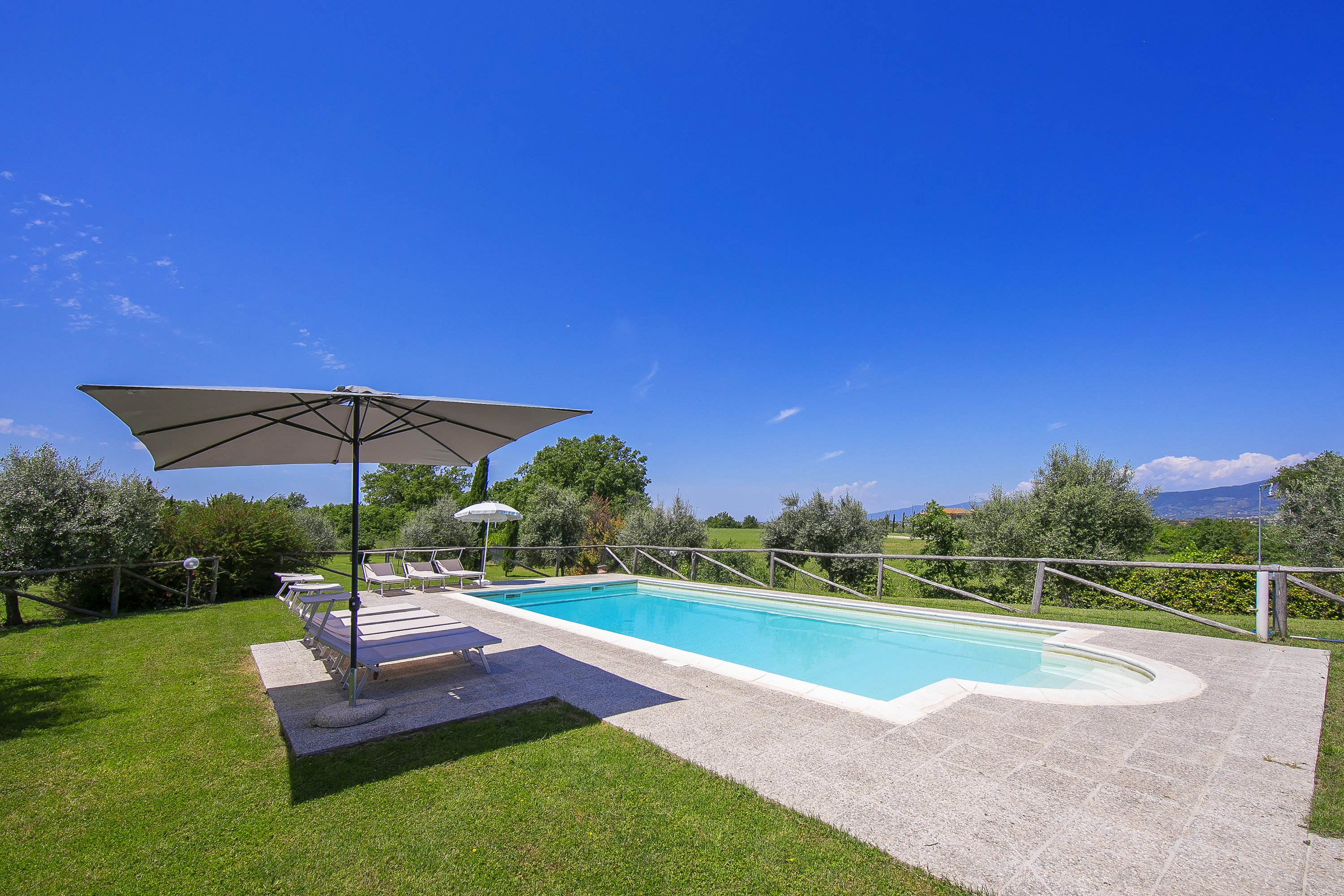 Villa de vacances avec piscine à la campagne