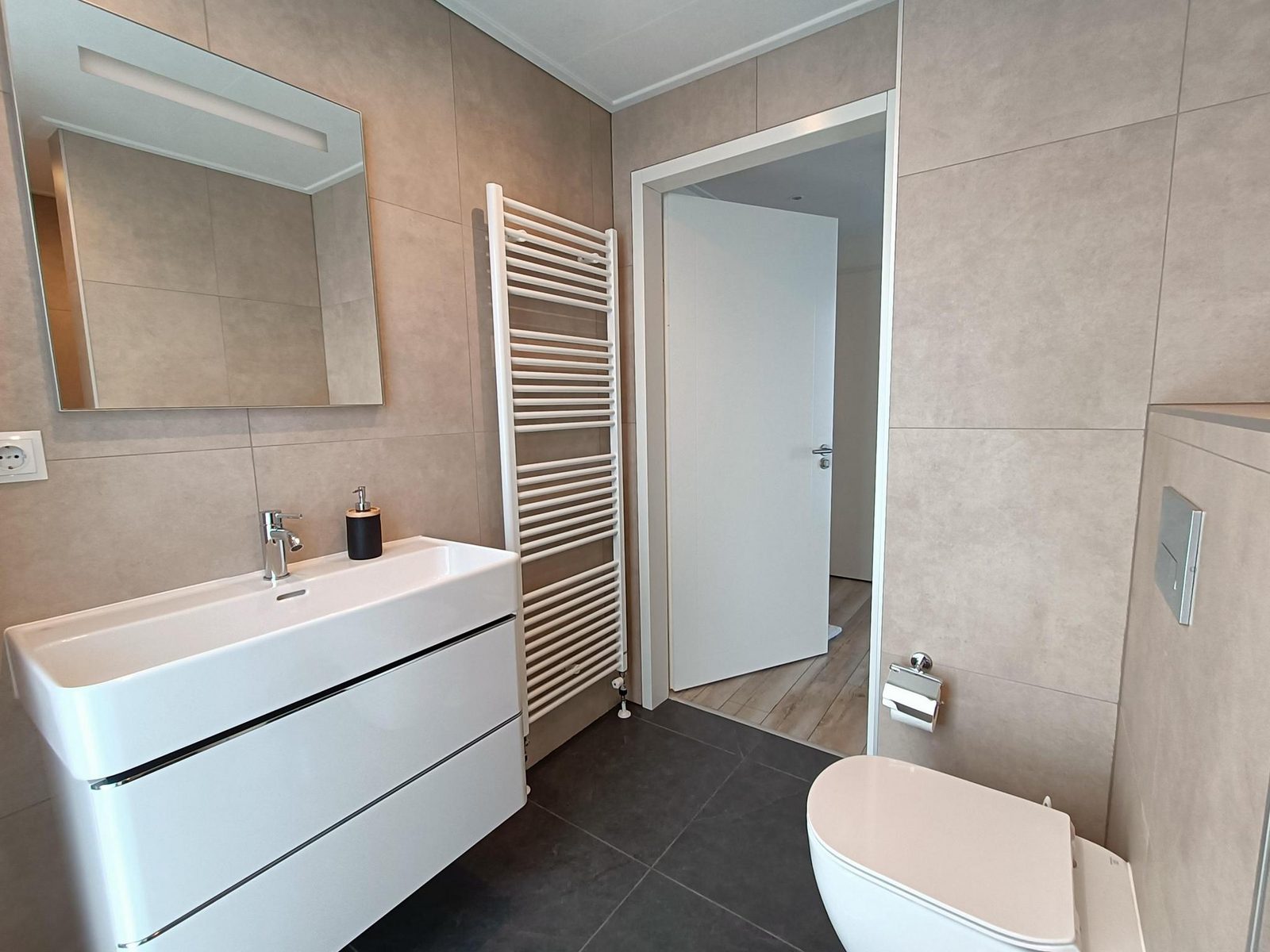 Relax with hot tub and sauna on the Veluwe (8p)