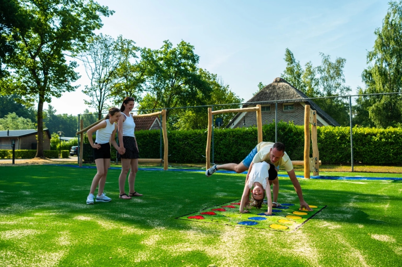 Group accommodation (up to 23p) on nice park