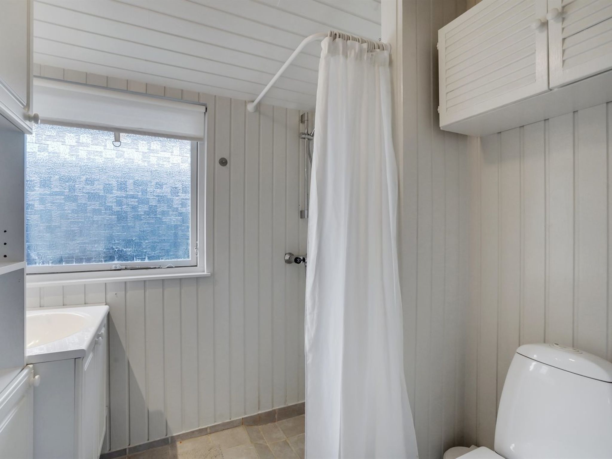 Abgelegenes Ferienhaus mit Blick auf das Meer