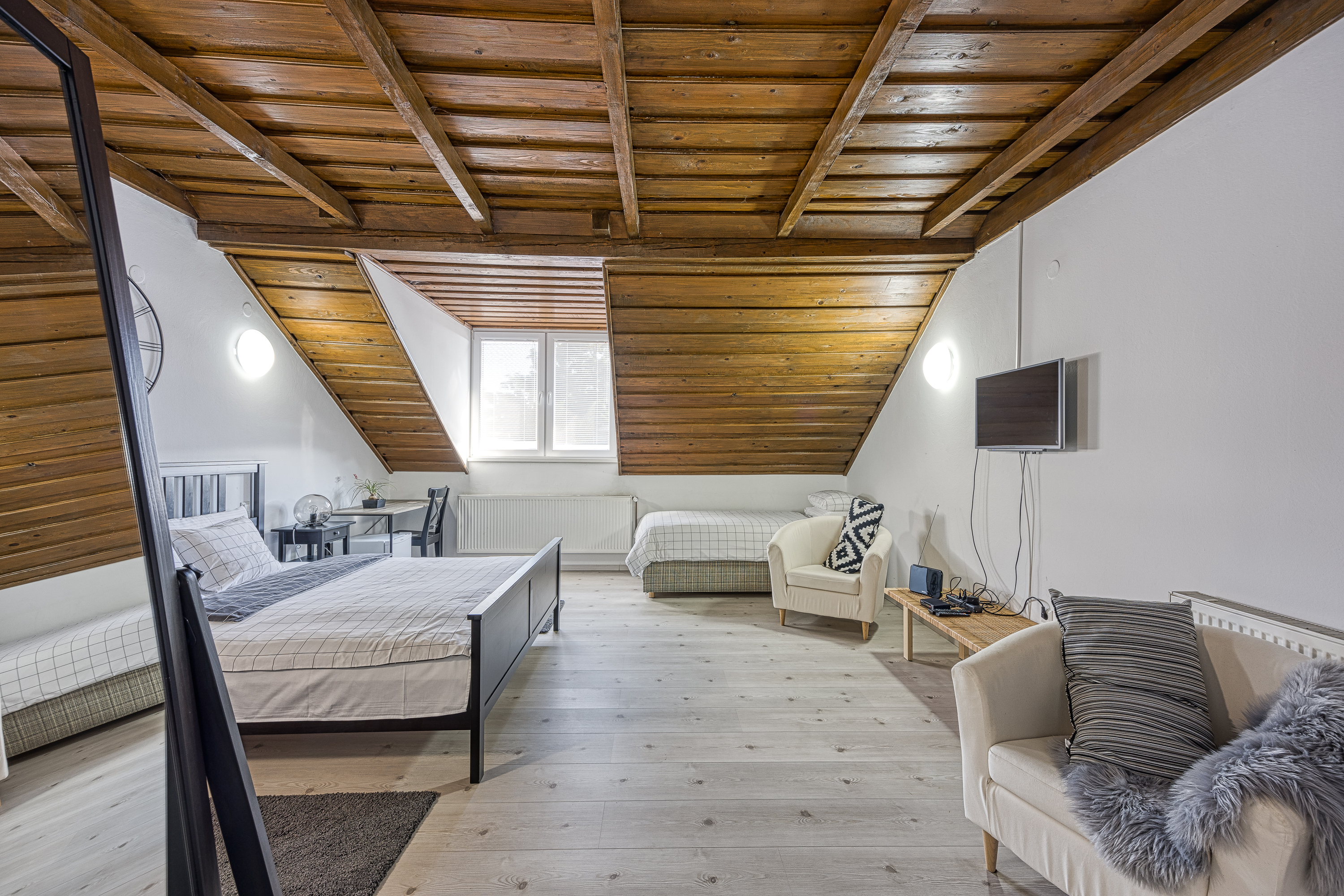 Grand logement de vacances avec sauna et bain à remous privés