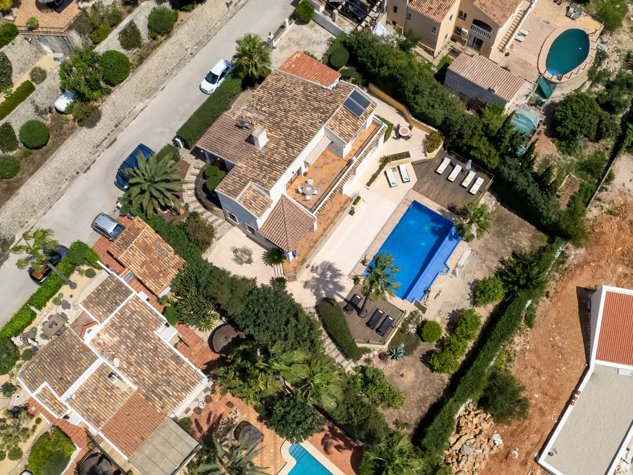 Holiday home with infinity pool