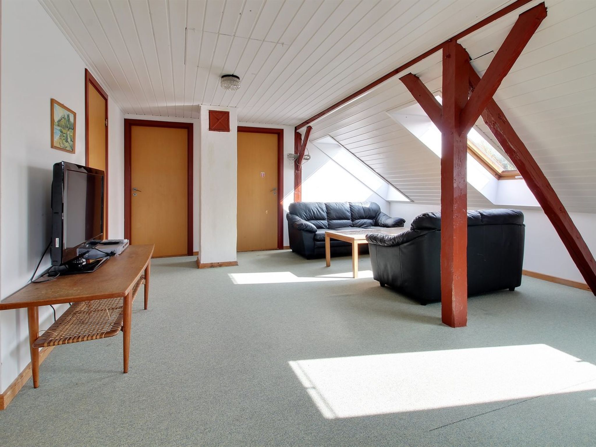 Eccentric vacation home with lots of space