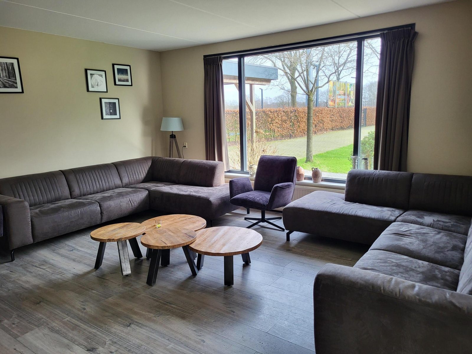 Group accommodation (up to 23p) on nice park