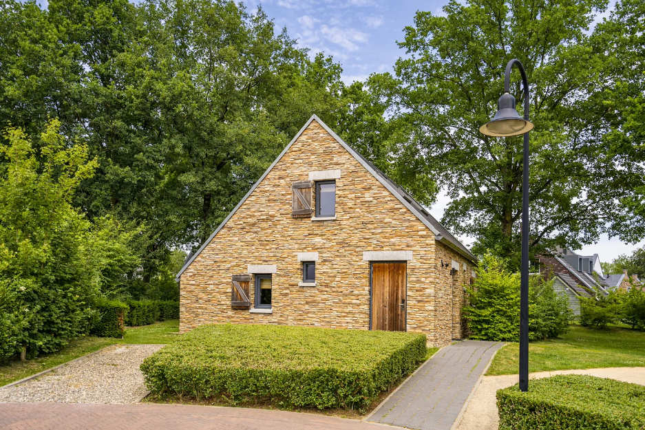 Large vacation home near Maastricht