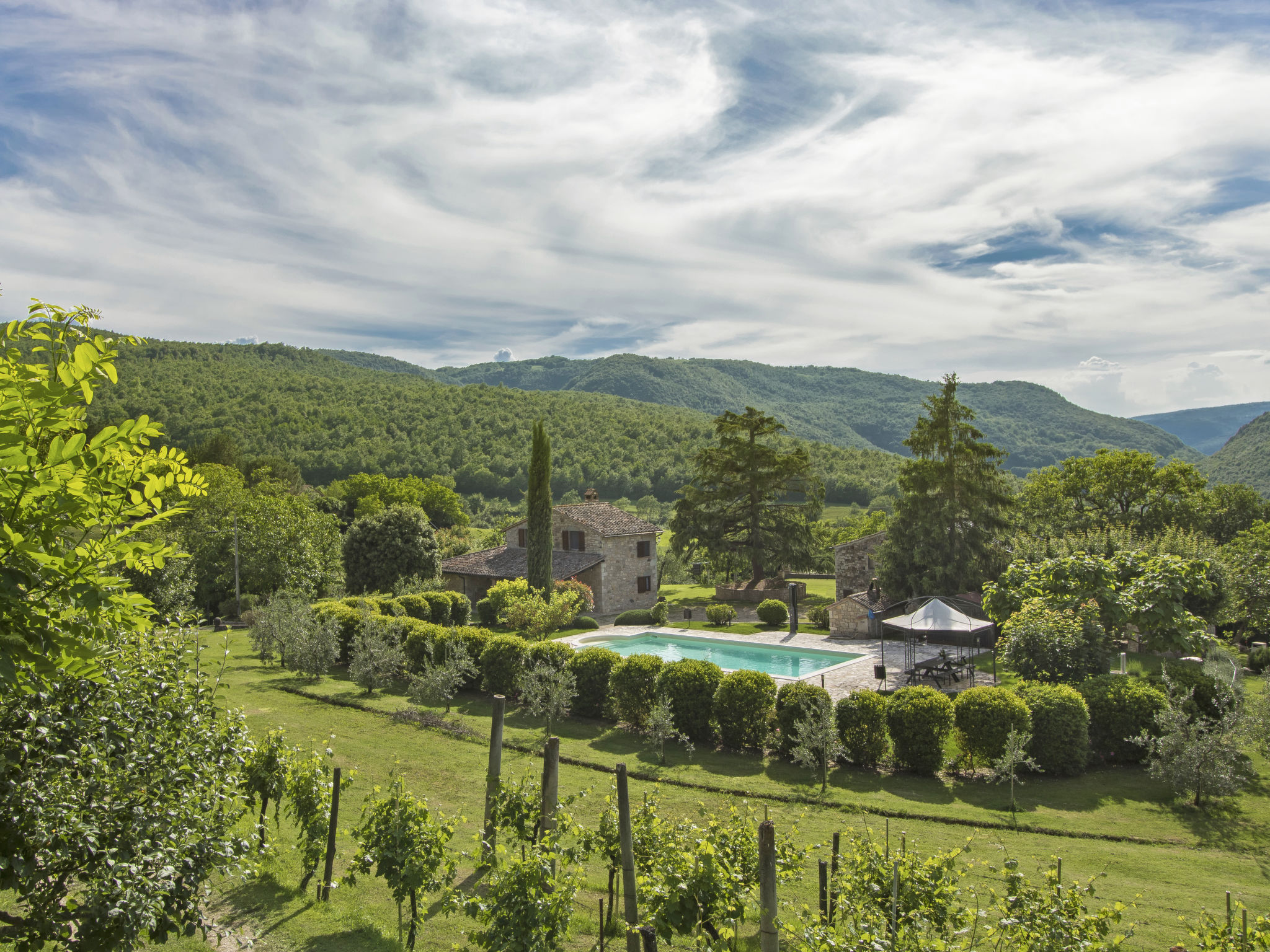 Maison avec piscine dans les collines