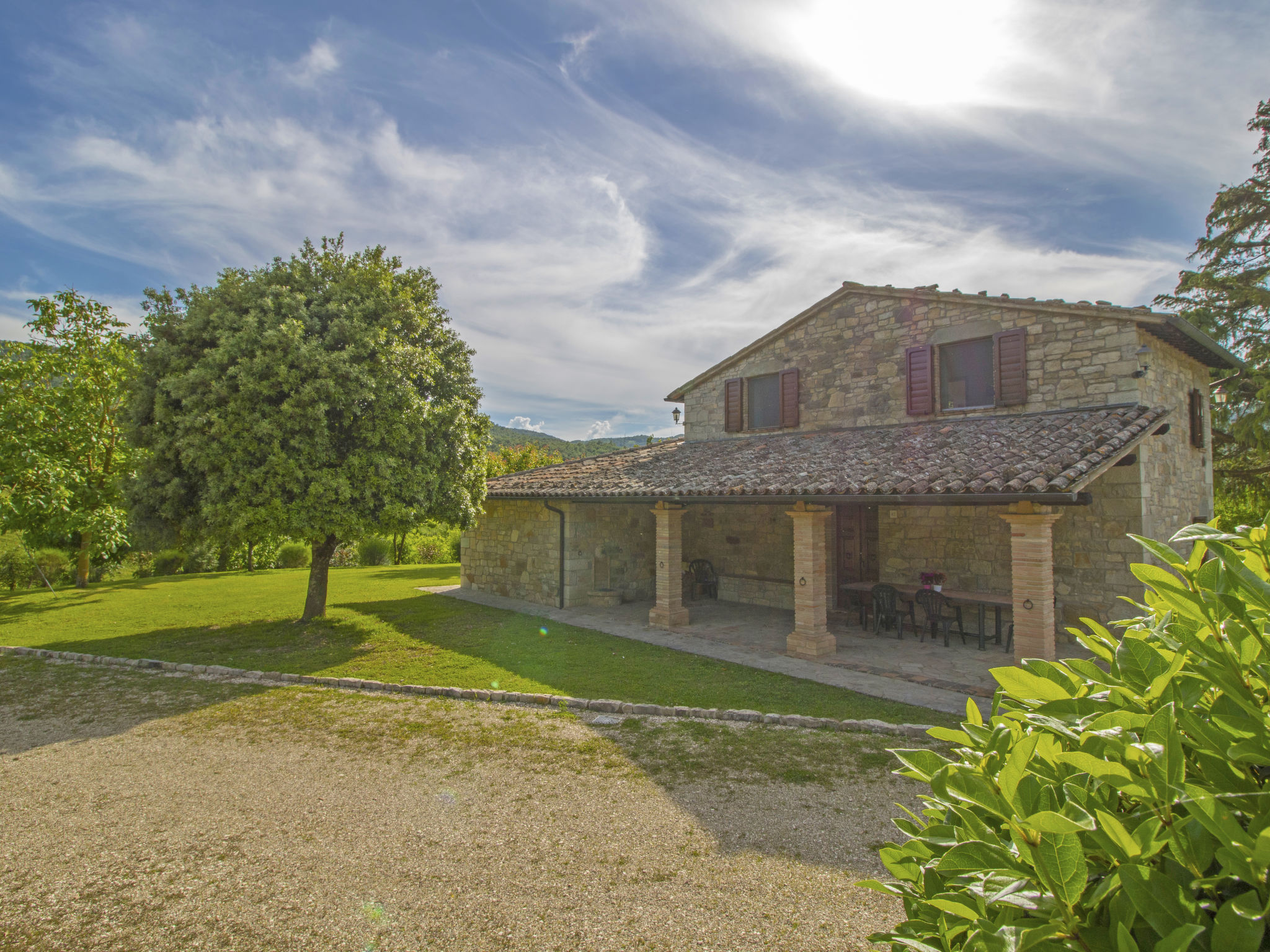 Maison avec piscine dans les collines