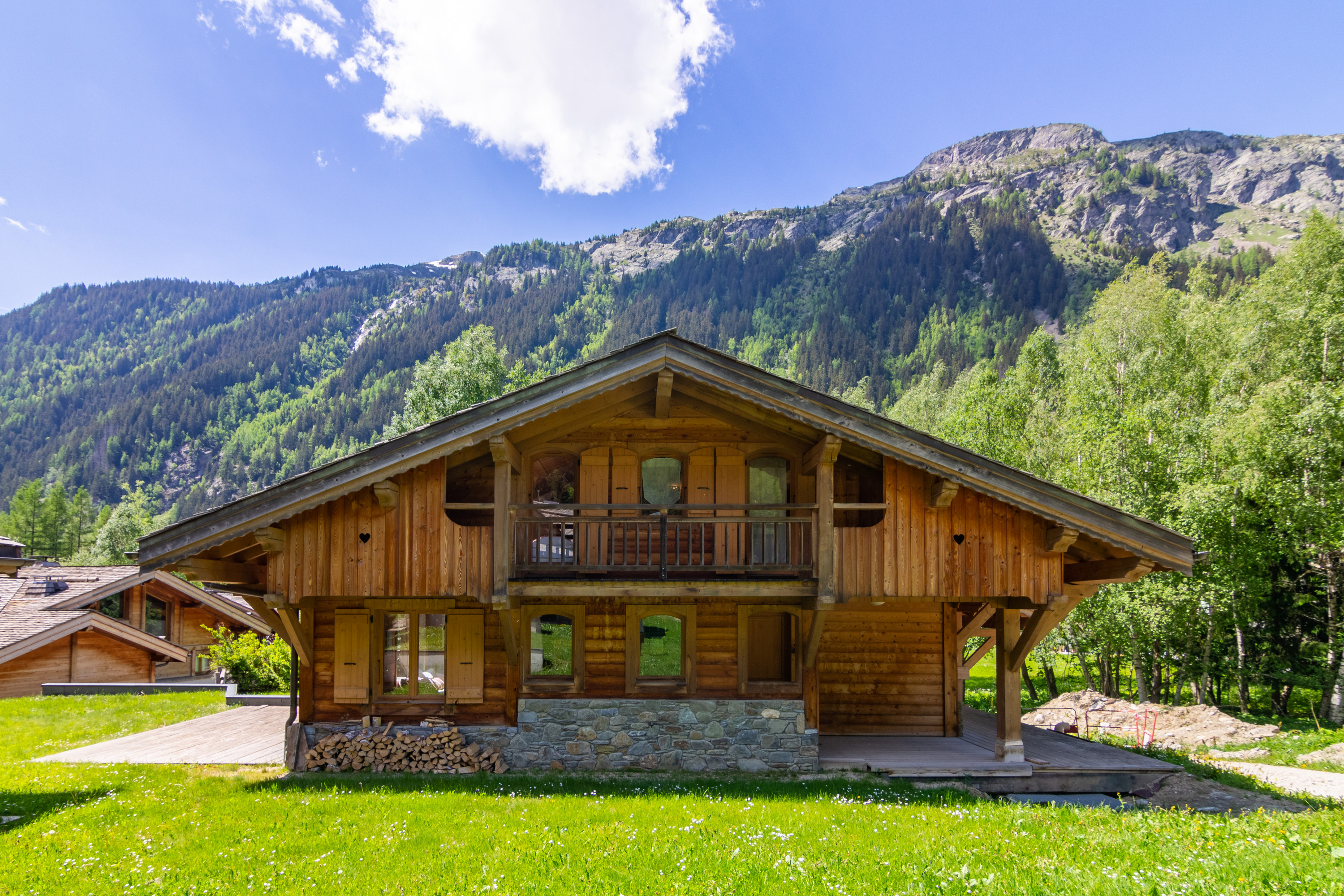Luxuriöse Gruppenunterkunft in den Bergen mit Sauna