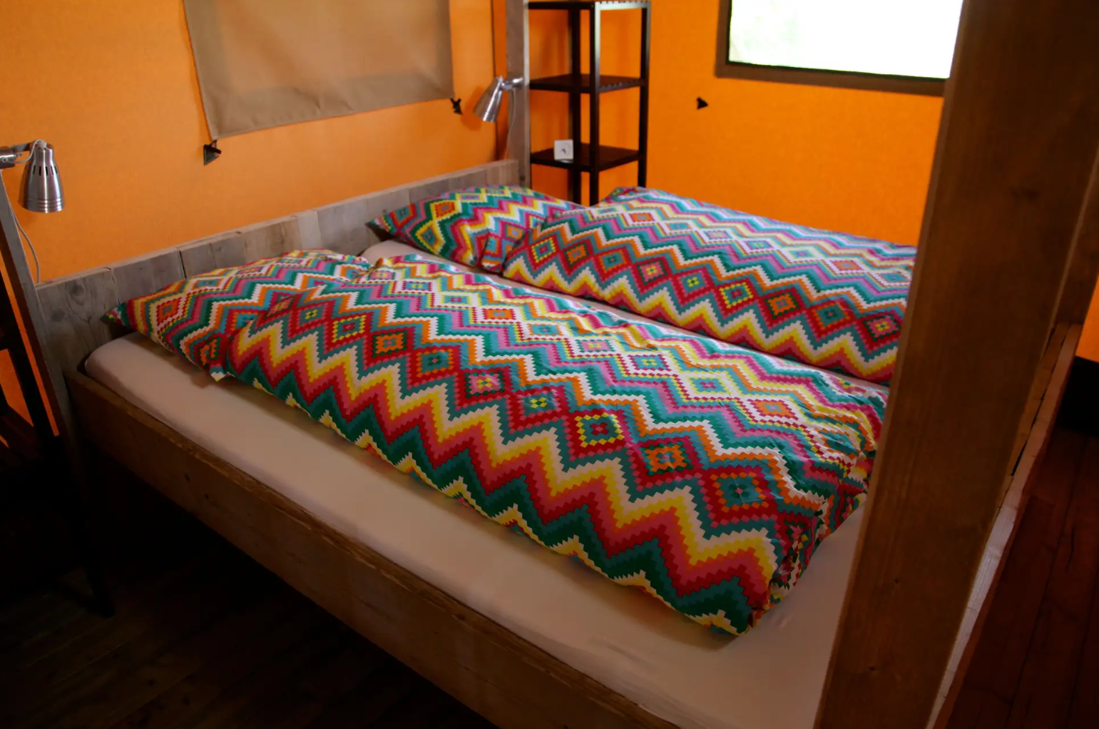 Tente glamping spacieuse (4p) au bord de l'eau